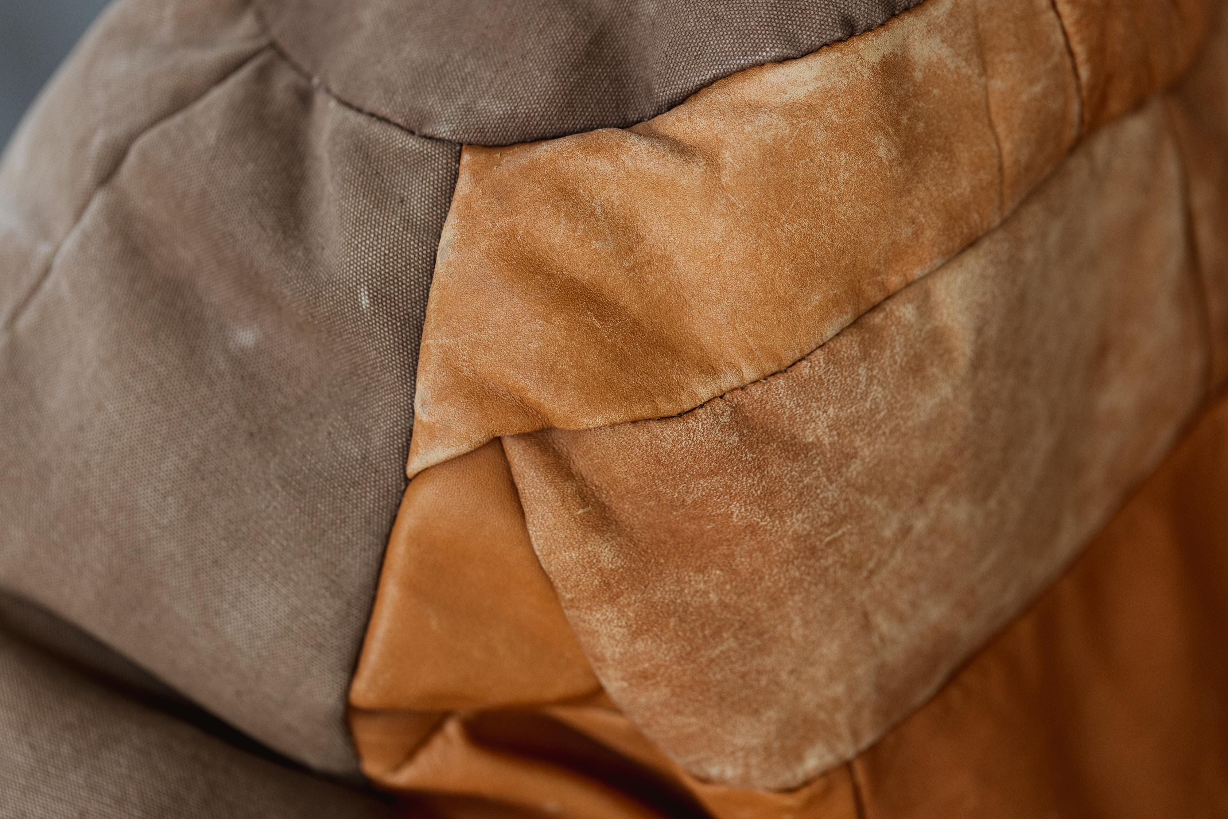 De Sede Patchwork Beanbag, cuero coñac patinado, 1970 en venta 1