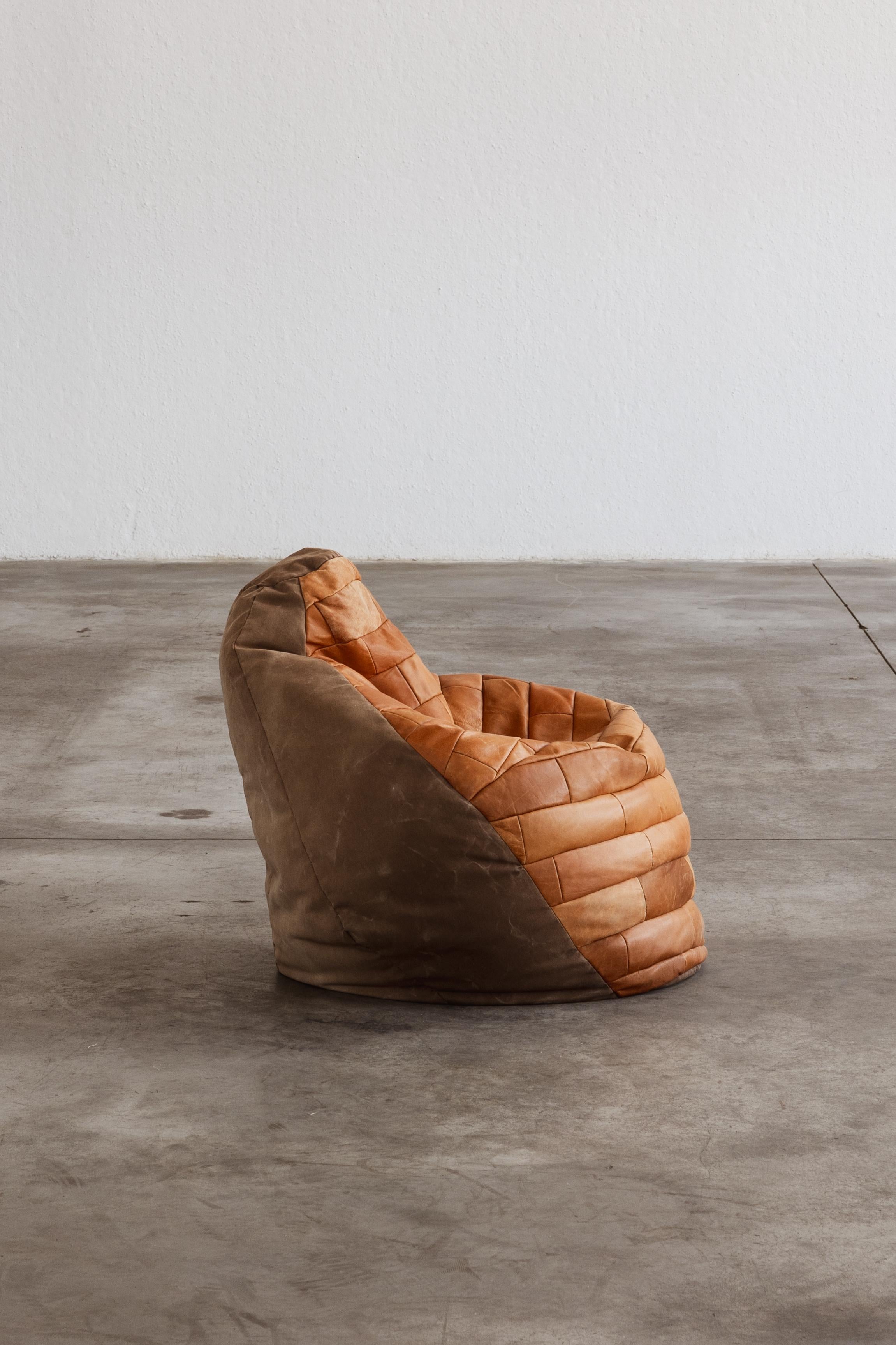 De Sede Patchwork Beanbag, cuero coñac patinado, 1970 en venta 2