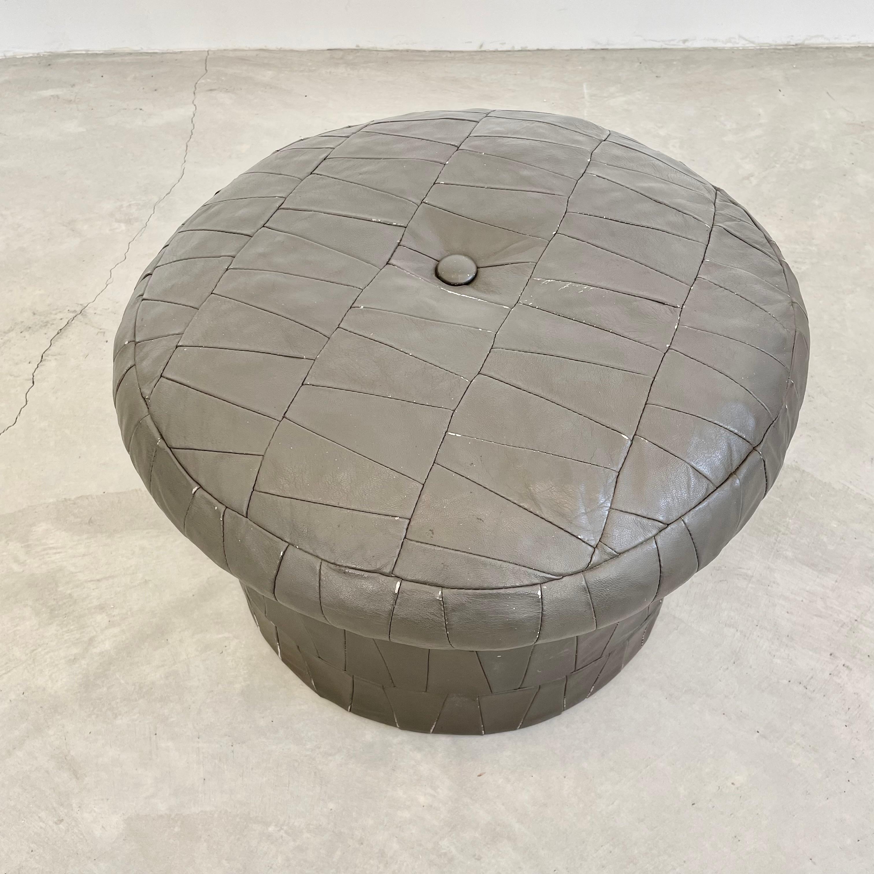 De Sede Patchwork Leather Storage Ottoman, 1960s Switzerland In Good Condition In Los Angeles, CA