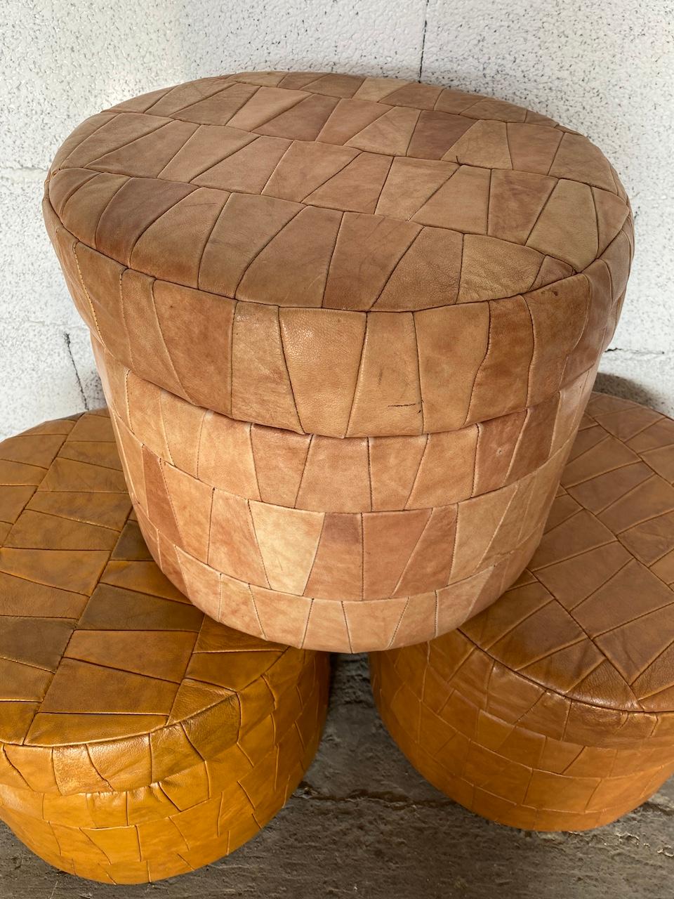 De Sede Patchwork Leather Storage Pouf or Ottoman 1970 In Good Condition In Saint Rémy de Provence, FR