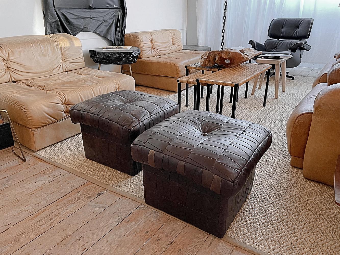 Unique and decorative handmade De Sede storage pouf in cocoa brown made of high quality soft DeSede leather. The pouf is in very good condition with lovely patina, high seating comfort.
 
