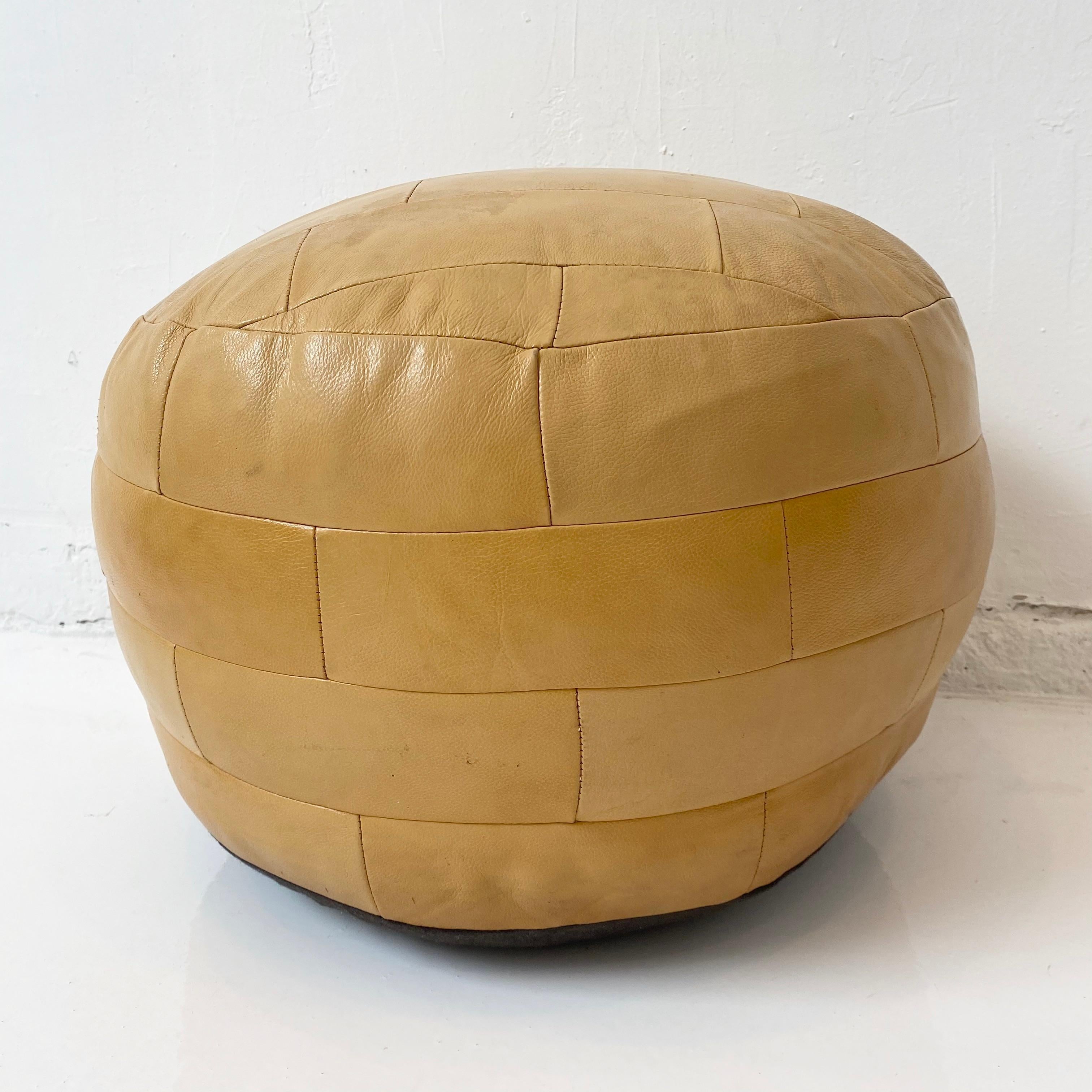 De Sede Patchwork Light Yellow Leather Pouf In Good Condition In Los Angeles, CA