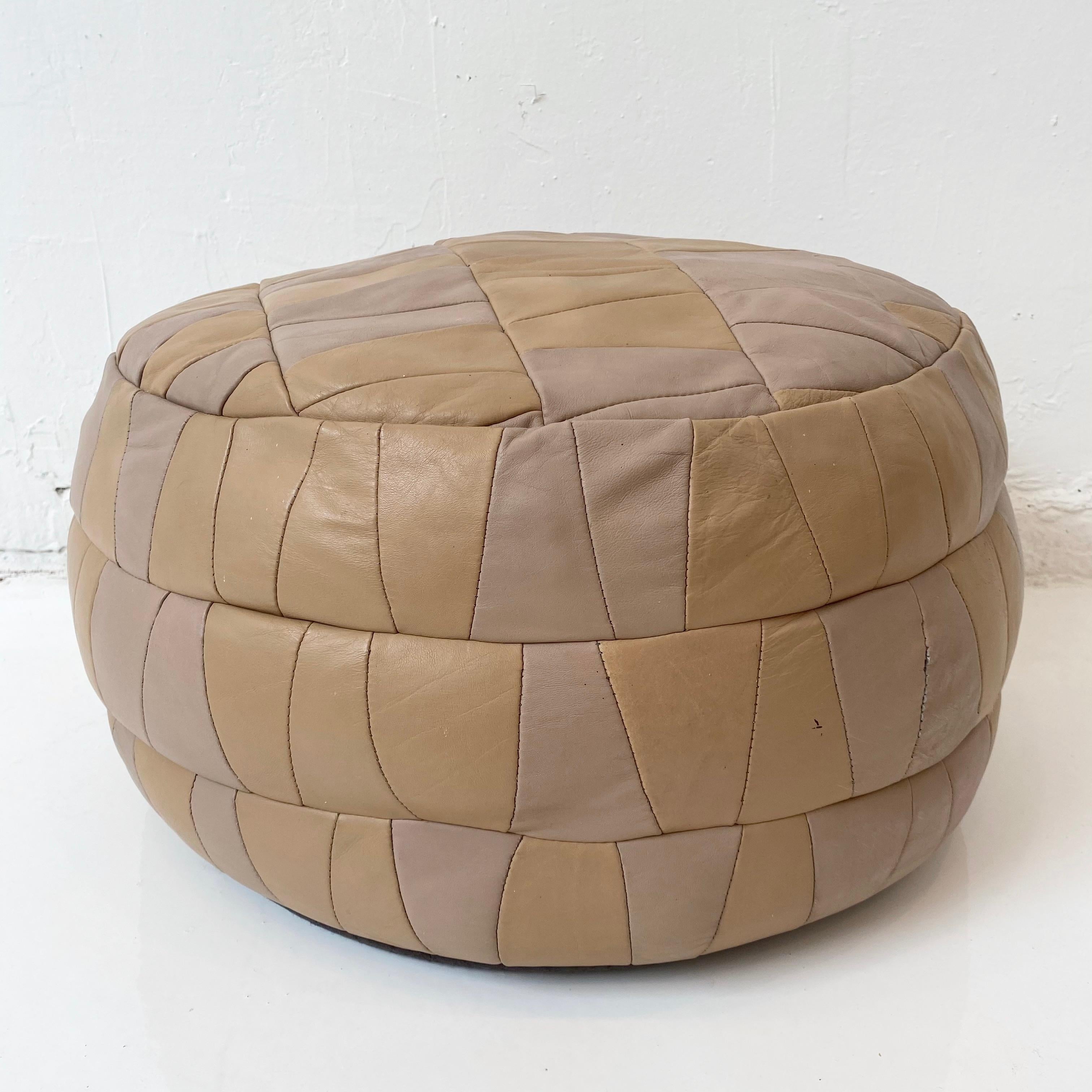 De Sede Patchwork Peach Leather Pouf In Good Condition In Los Angeles, CA
