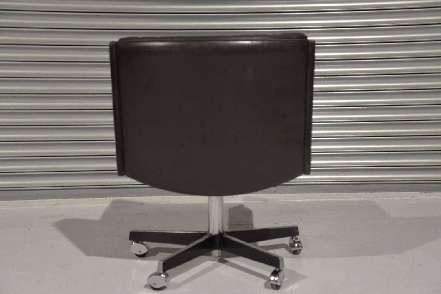 De Sede RH 201 Executive Swivel Desk Chair on Castors by Robert Haussmann, 1957 In Good Condition For Sale In Fen Drayton, Cambridgeshire