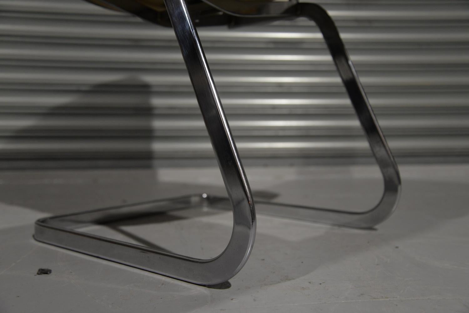 De Sede RH304 Chairs Designed by Trix Robert Hausmann, Switzerland, 1960's For Sale 10