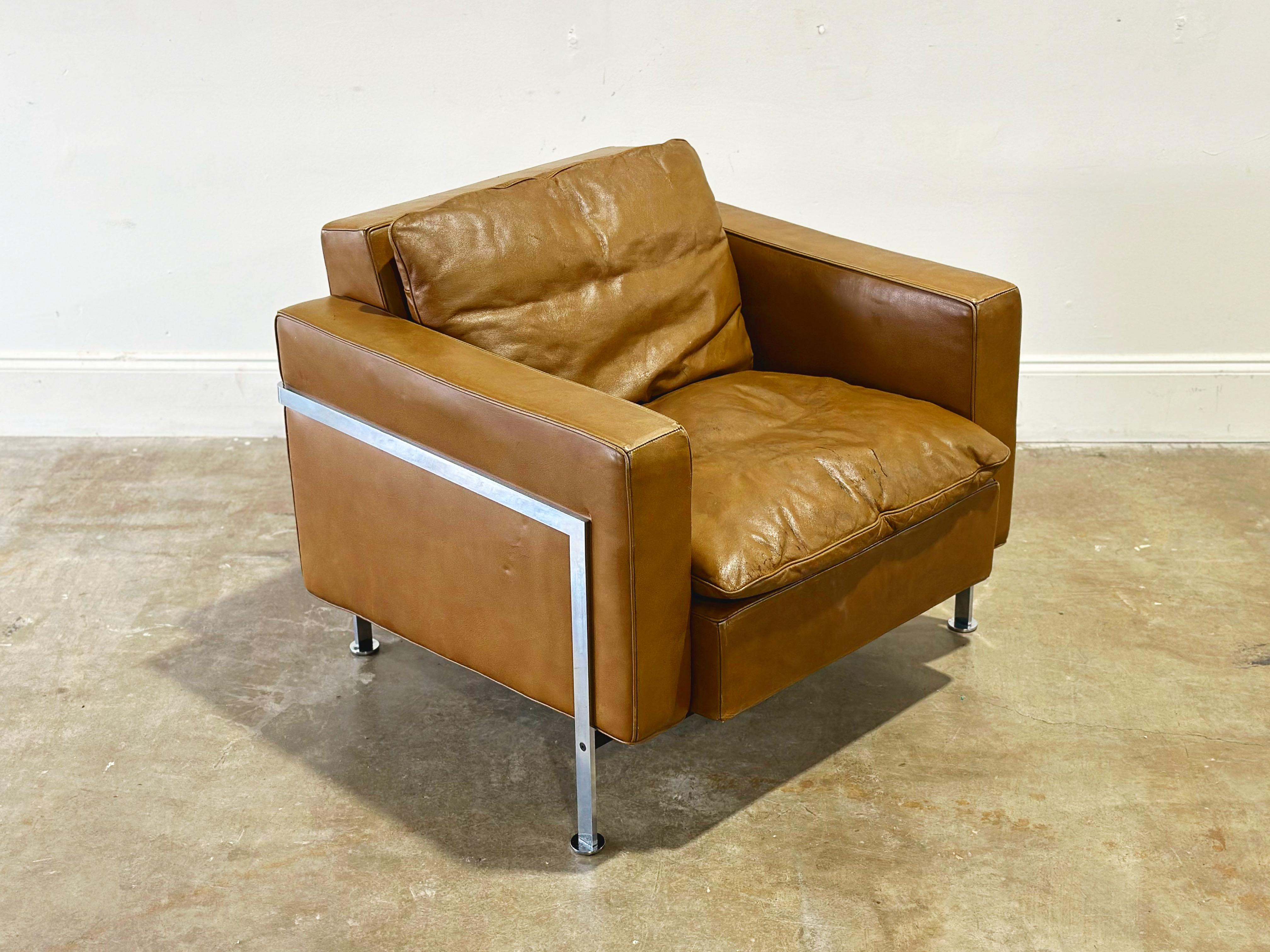 De Sede Robert Haussmann Model RH 302 Lounge Arm Chair, Leather + Chrome For Sale 3