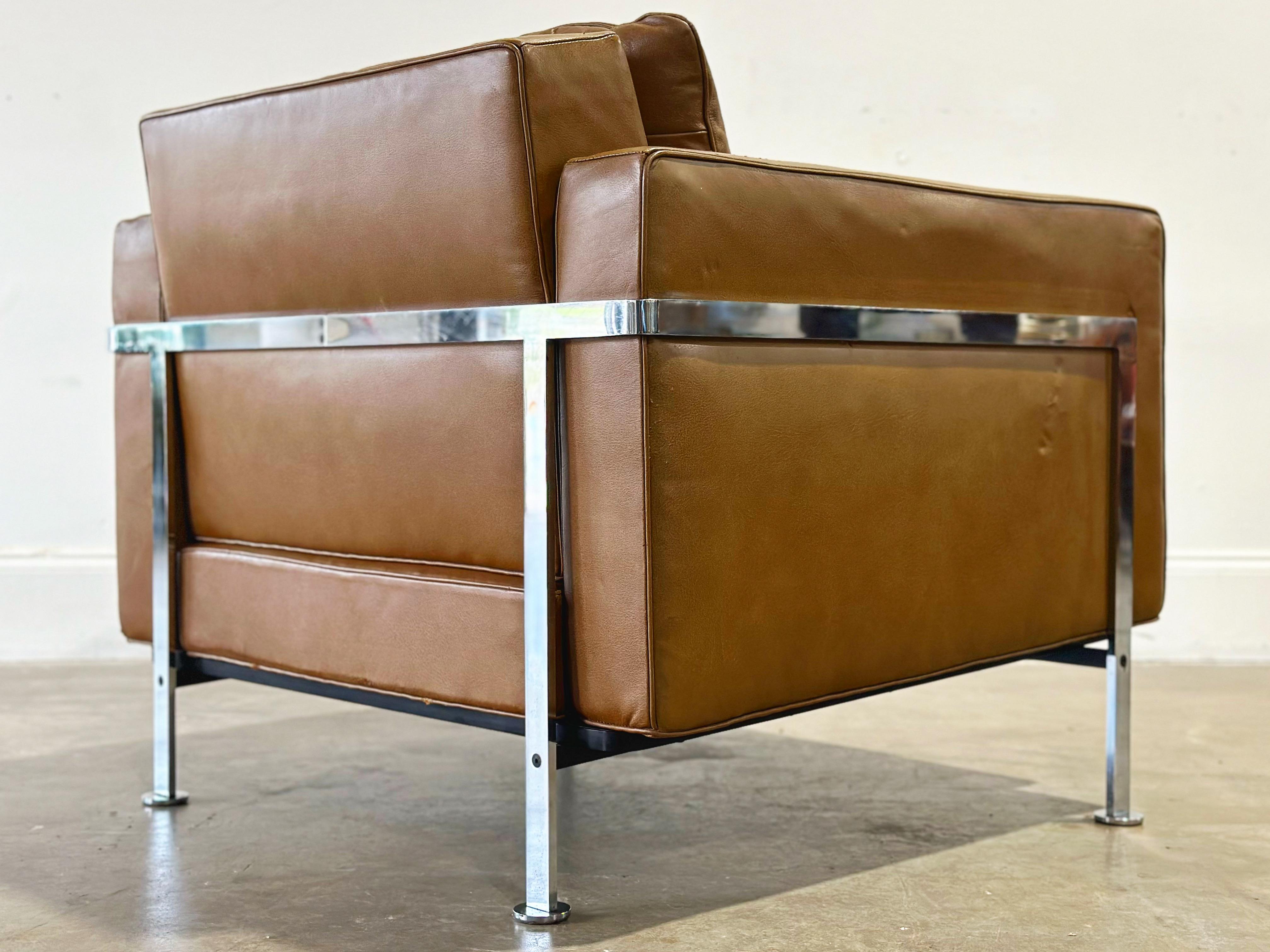 Mid-Century Modern De Sede Robert Haussmann Model RH 302 Lounge Arm Chair, Leather + Chrome For Sale