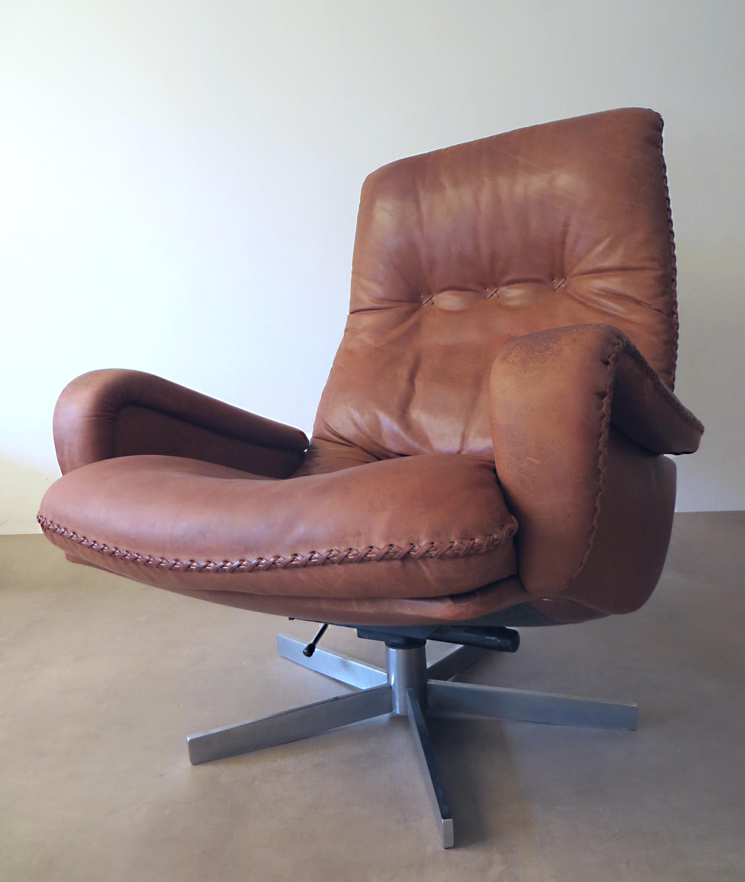 Mid-Century Modern De Sede S 231 James Bond Vintage Chocolate Brown Leather Lounge Swivel Armchair 