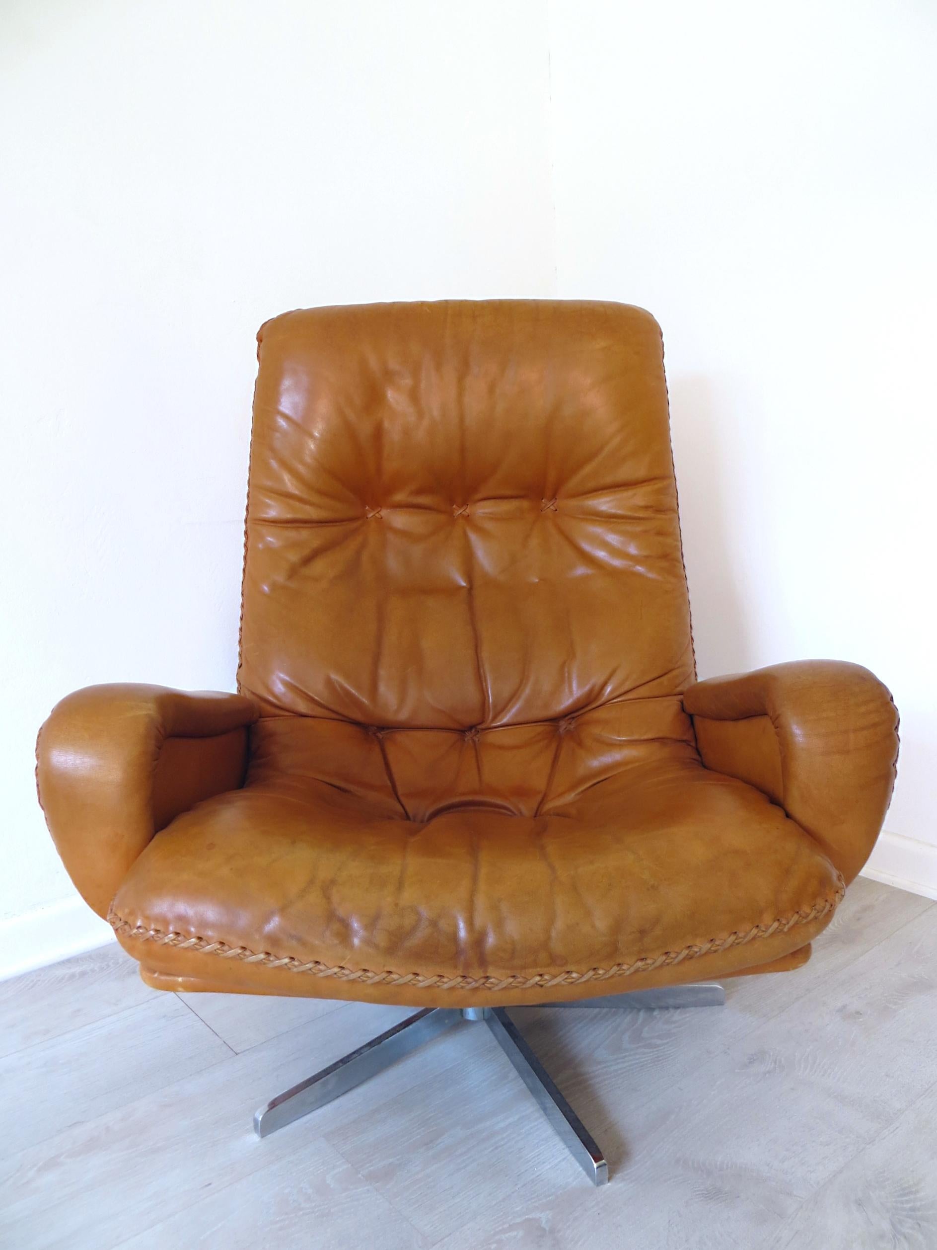 De Sede S-231 James Bond Cognac Brown Leather Lounge Swivel Armchair 1960s 2