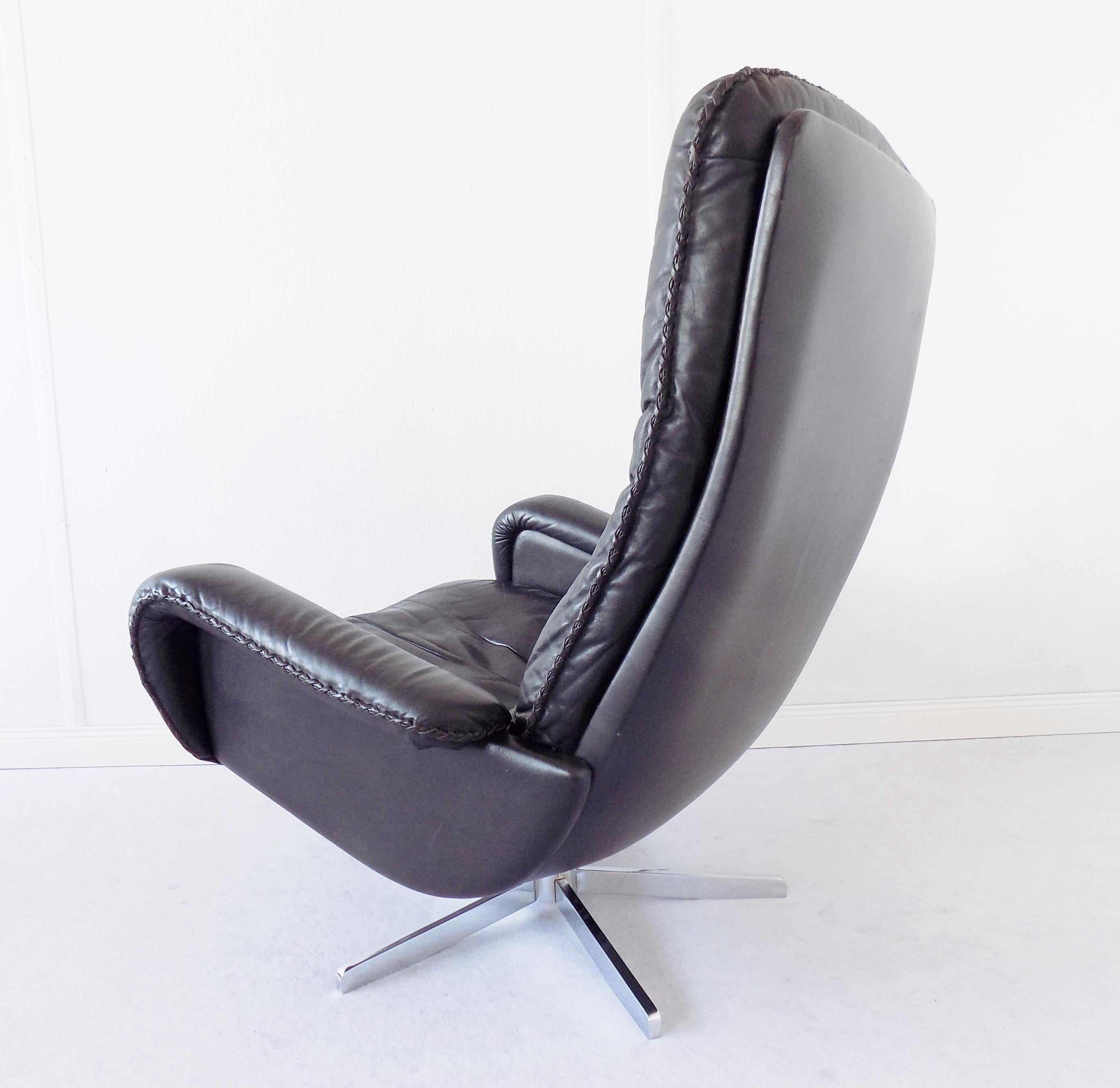 De Sede S231 Lounge Chair, James Bond Chair, Black Leather, mid-century modern For Sale 3
