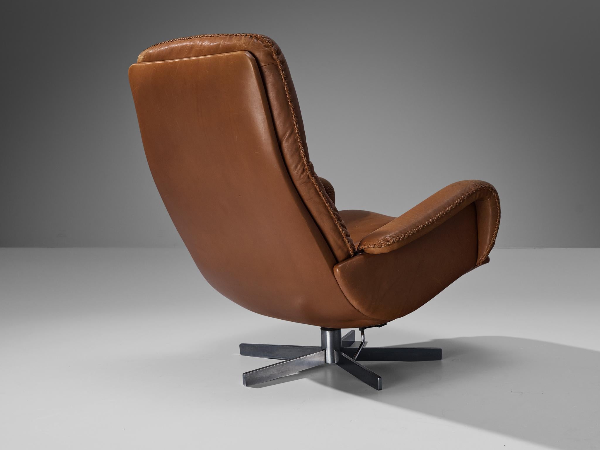 Mid-Century Modern Chaise longue S231 avec pouf en cuir cognac De Sede  en vente