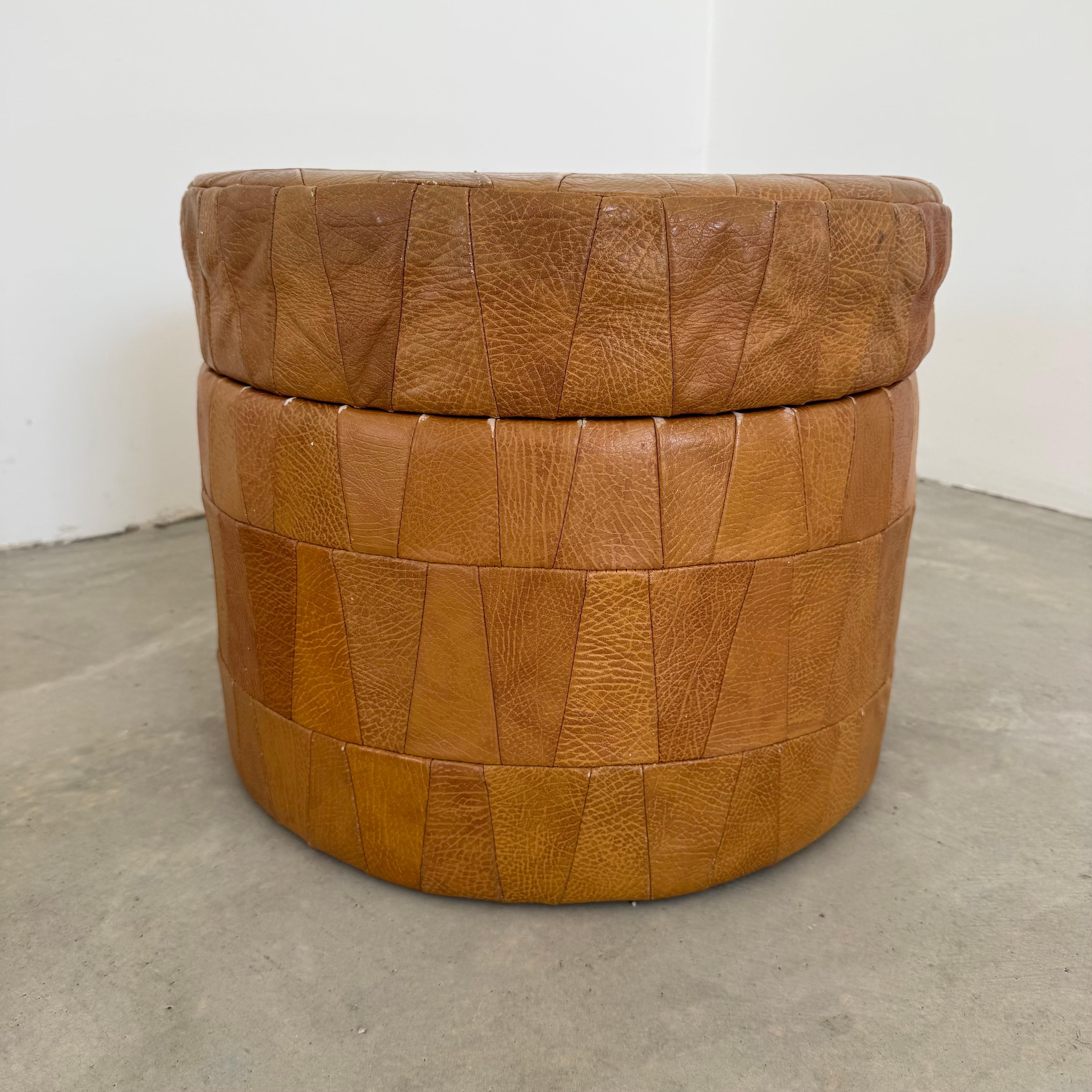 Swiss De Sede Saddle Leather Patchwork Storage Ottoman, 1970s Switzerland For Sale