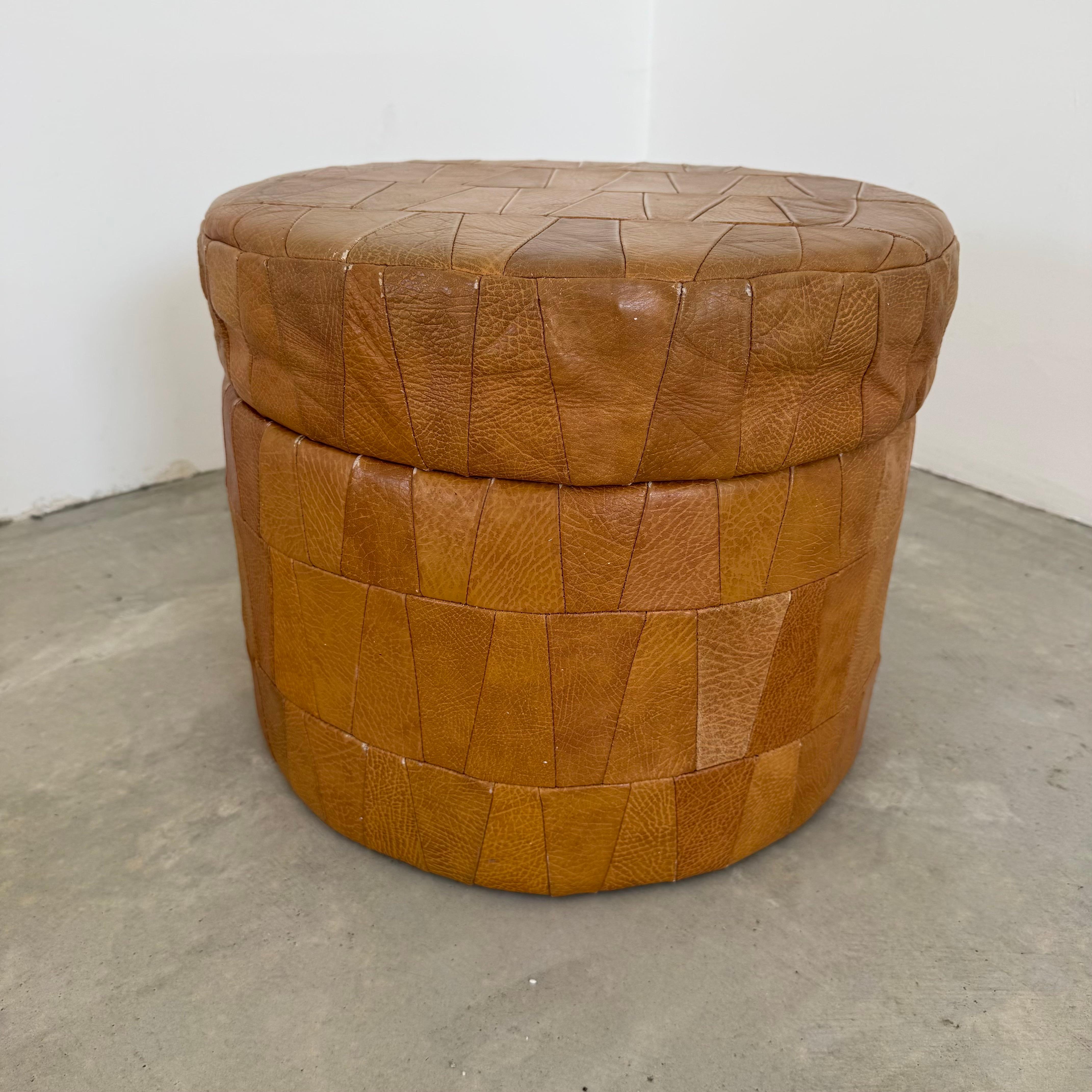 De Sede Saddle Leather Patchwork Storage Ottoman, 1970s Switzerland In Good Condition For Sale In Los Angeles, CA