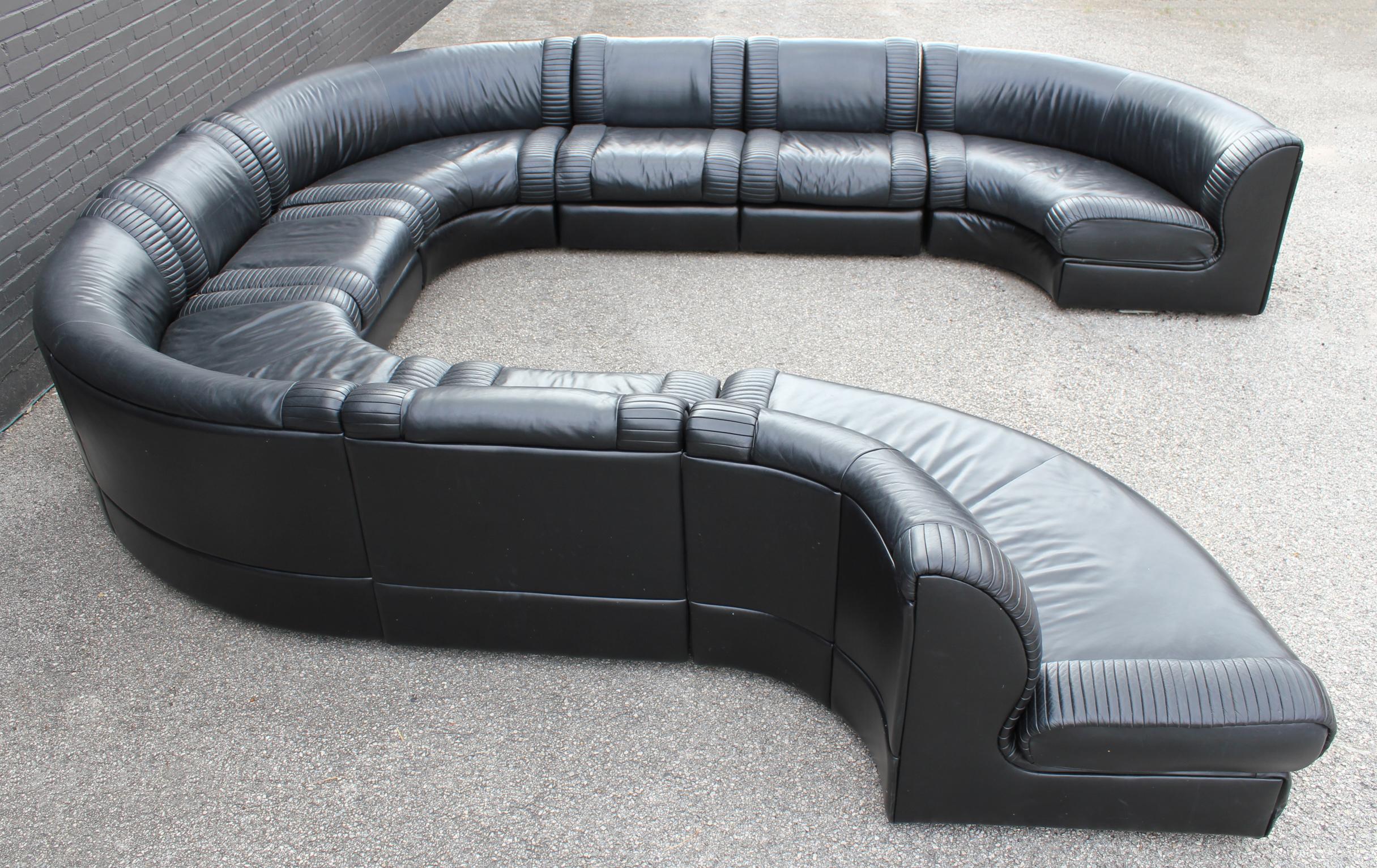 De Sede Sectional Sofa Black Leather 8 Modular Sections from Switzerland, 1970s In Good Condition In Dallas, TX