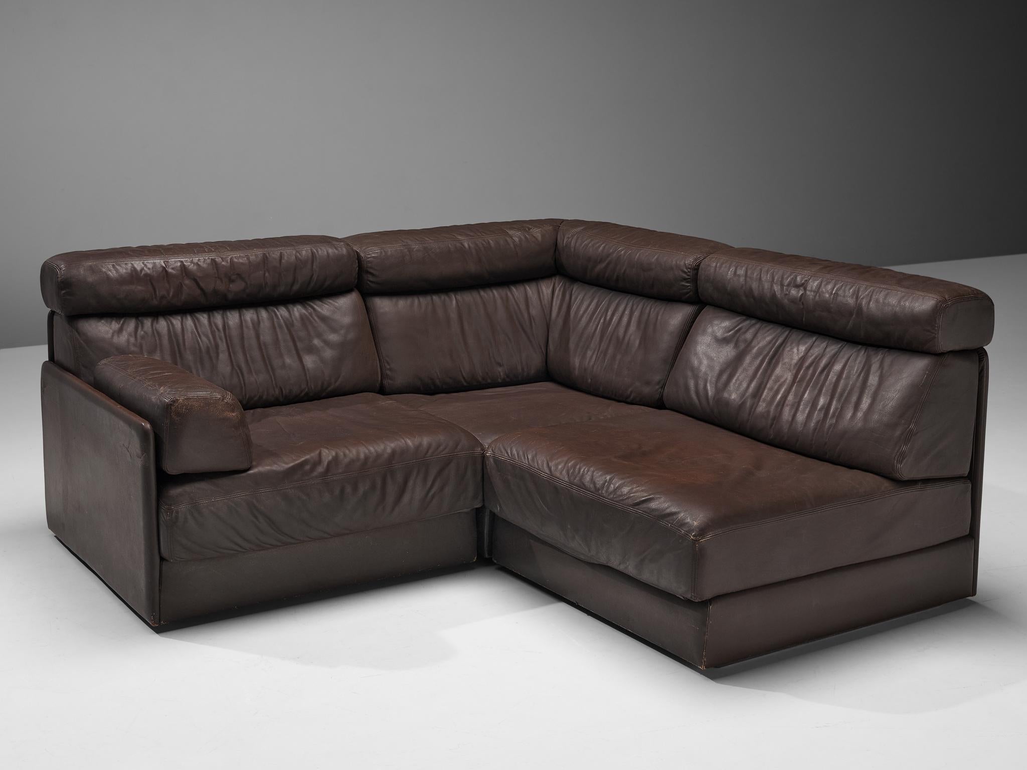 De Sede, sectional sofa model ‘DS-76’, leather, Switzerland, 1970s

This high quality sectional sofa designed by De Sede in the 1970s contains one corner element and two normal elements and, together with two moveable cushions, making it possible to
