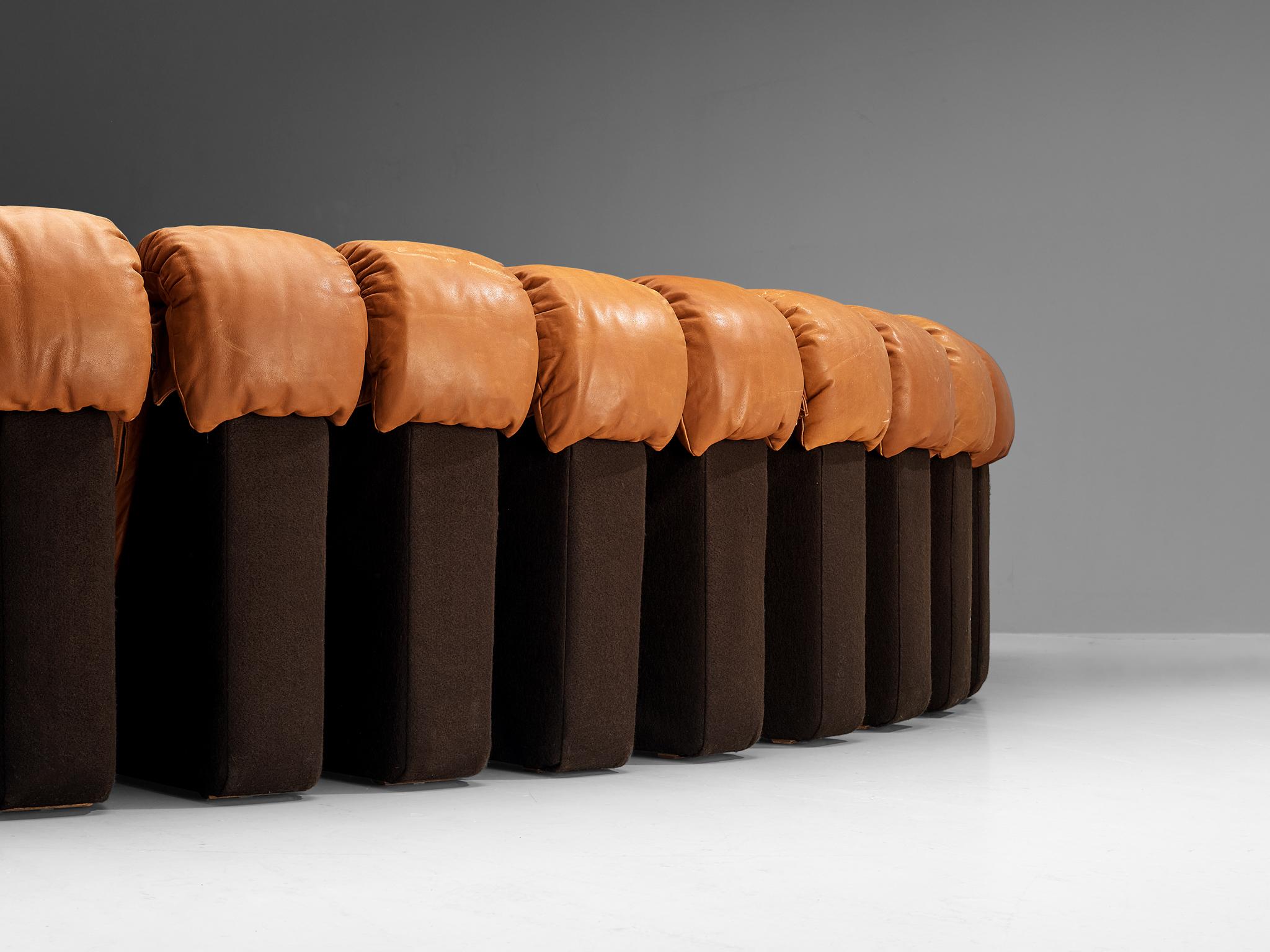 De Sede DS-600 'Snake' Sectional Sofa in Cognac Leather In Good Condition In Waalwijk, NL
