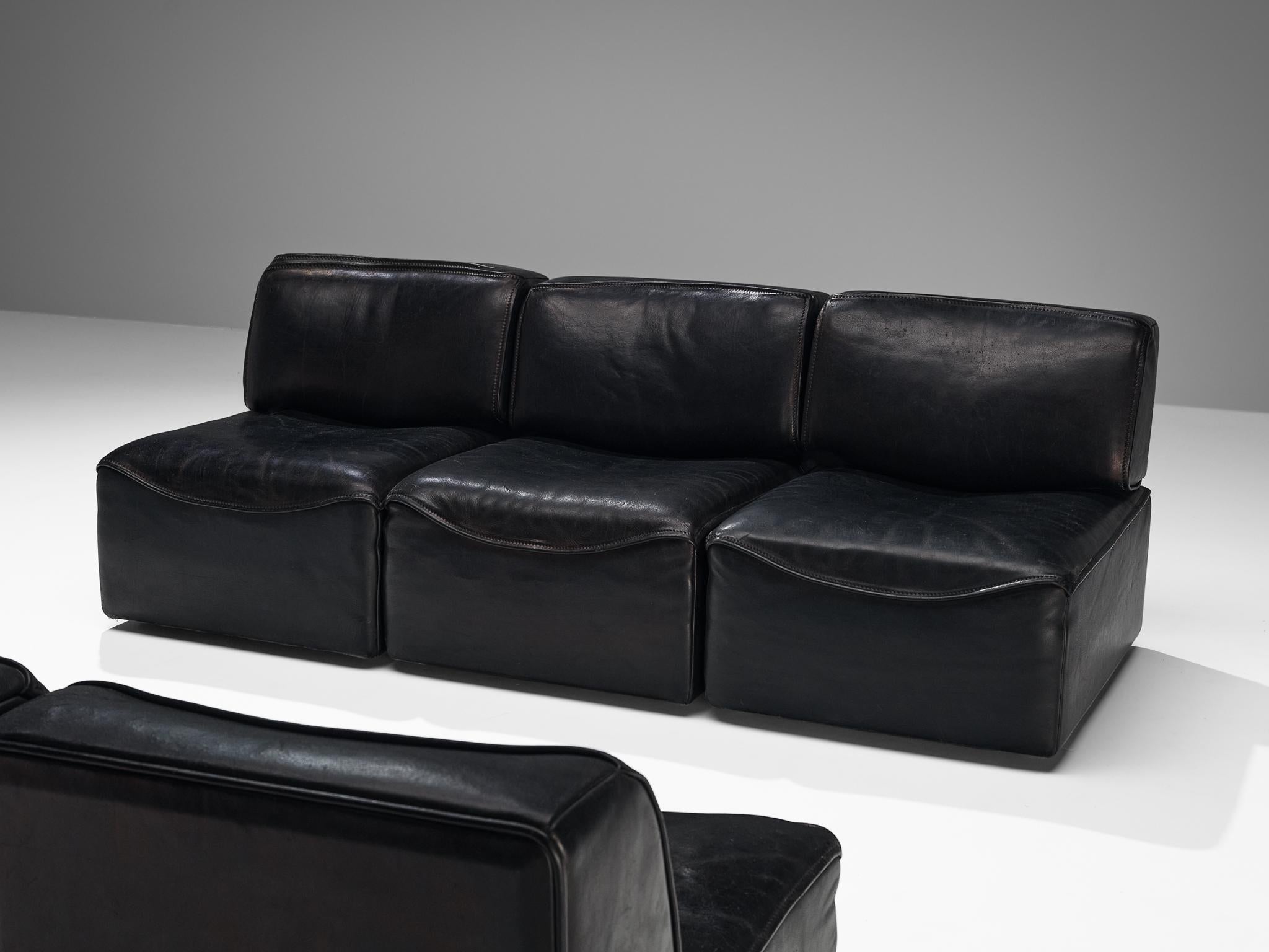 De Sede Sectional Sofa Model ‘DS-15’ in Patinated Black Leather For Sale 4