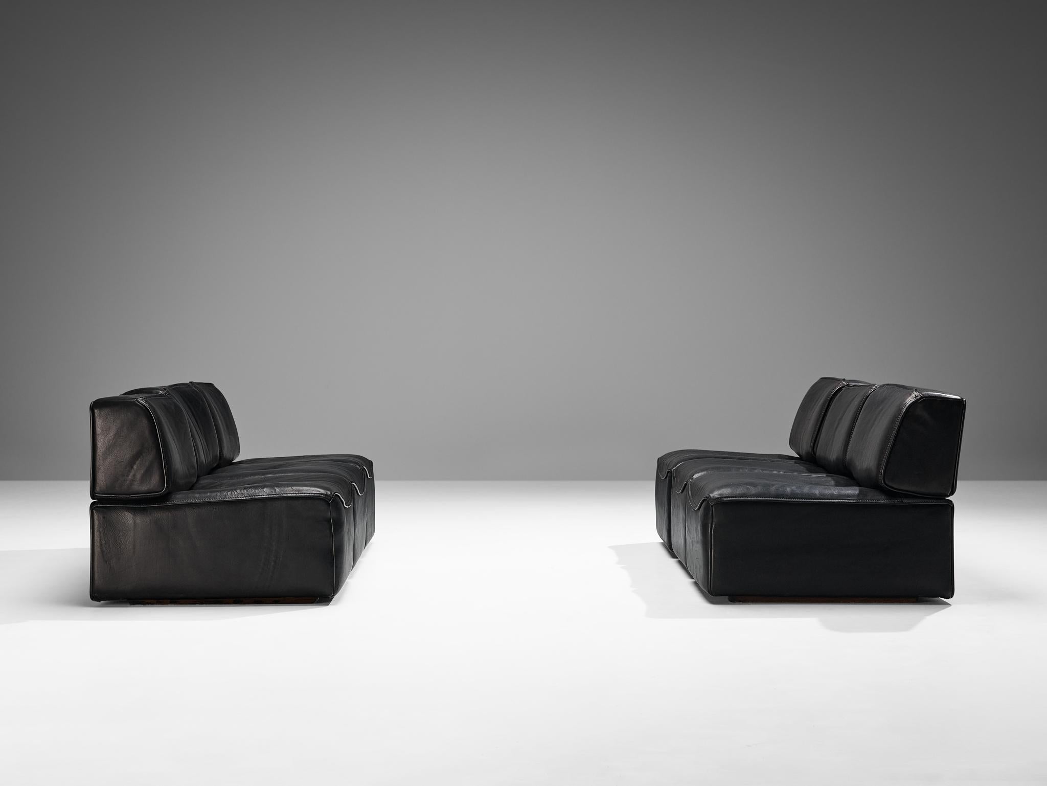 De Sede Sectional Sofa Model ‘DS-15’ in Patinated Black Leather For Sale 5