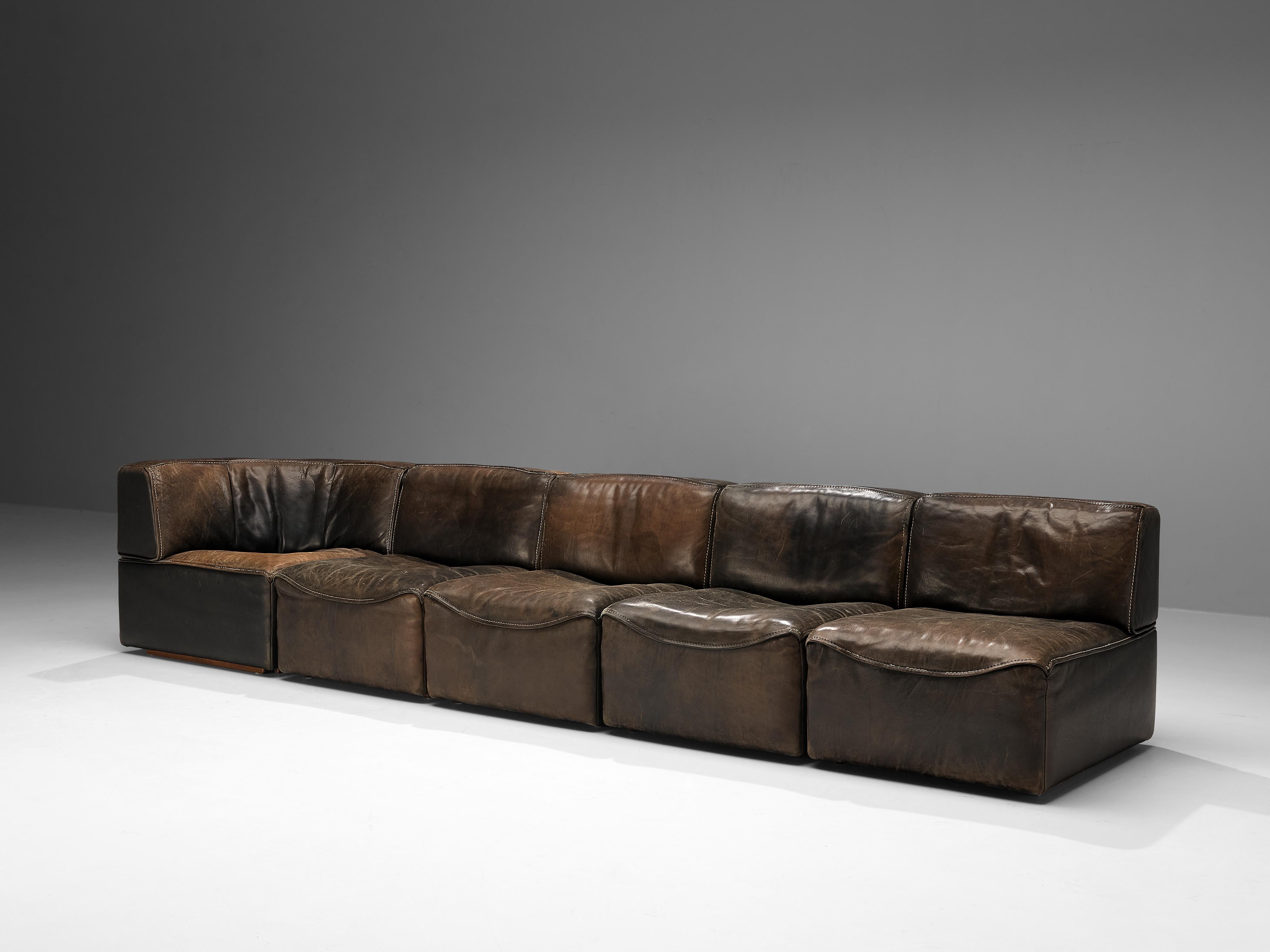 De Sede Sectional Sofa Model 'DS15' in Patinated Brown Buffalo Leather 4