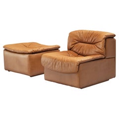 De Sede 'DS-14' et pouf en cuir cognac