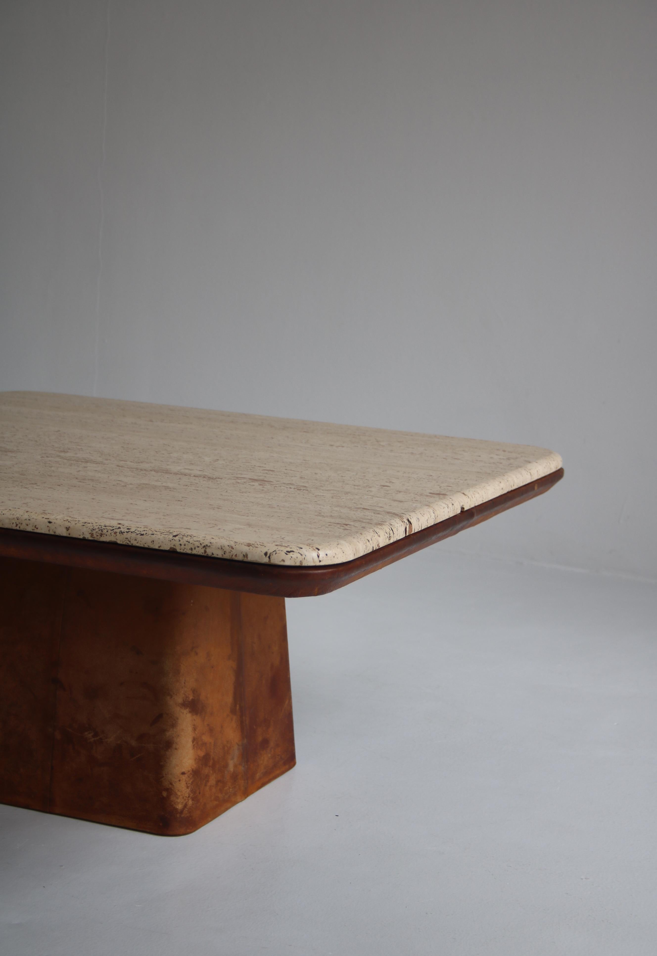 Large De Sede coffee Table in Travertine and Natural Leather, Switzerland, 1970s In Good Condition For Sale In Odense, DK