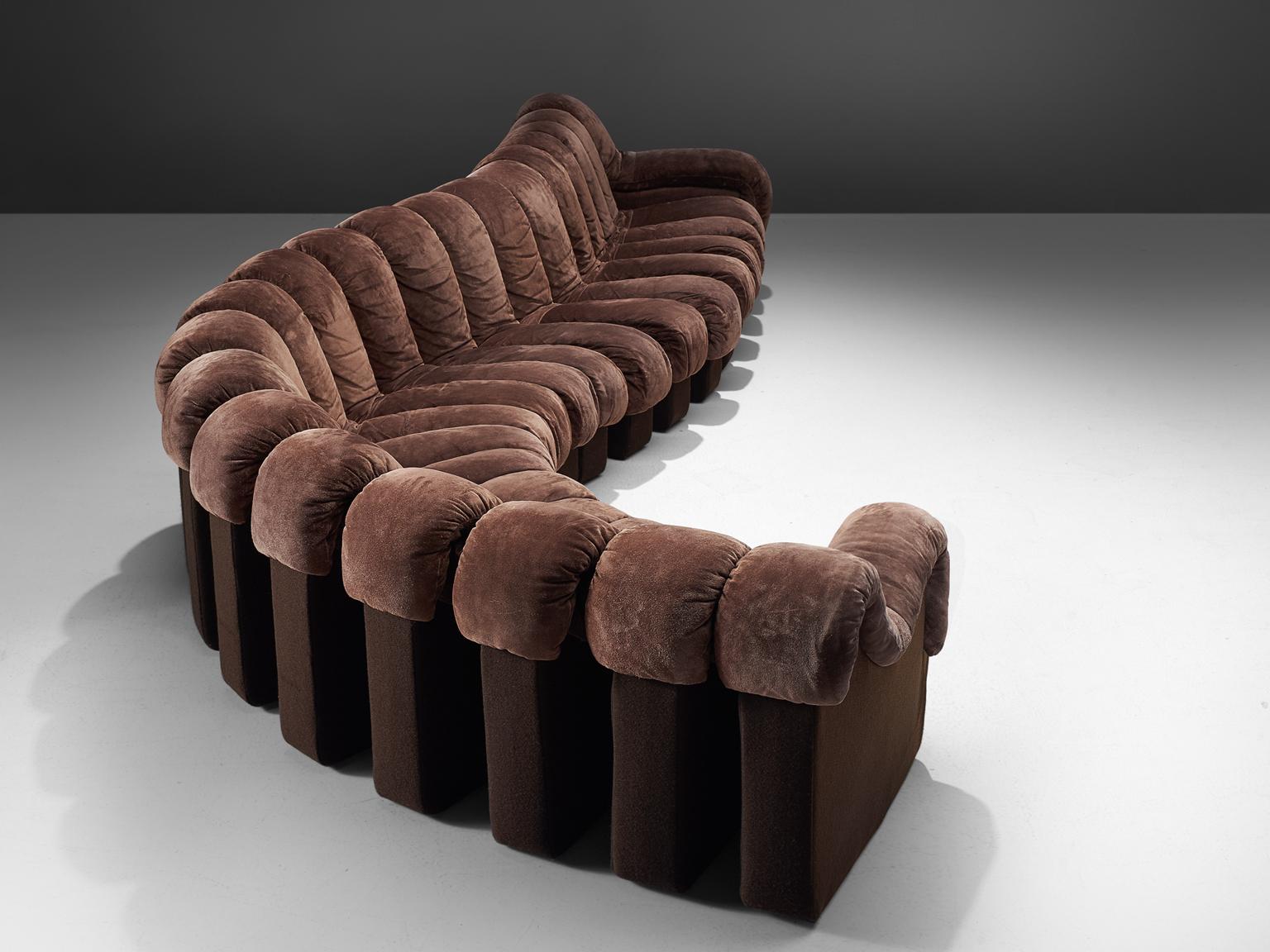 De Sede ‘Snake’ DS-600, in brown suede fabric and felt, Switzerland, 1972. 

De Sede 'Non Stop' sectional sofa containing twenty pieces in original grey brown colored fabric, of which 18 centrepieces and two higher armrests. Any number of pieces