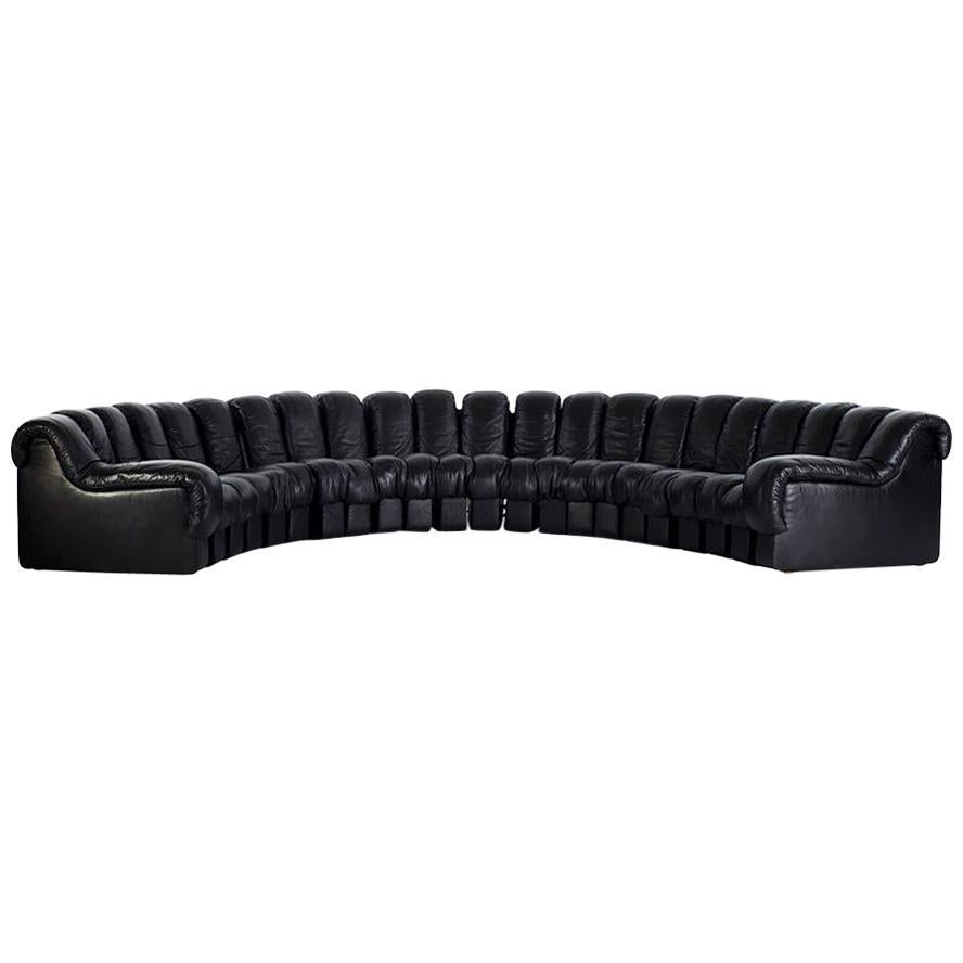De Sede "Snake" DS600 Non Stop 28-Section Swiss Sofa in Black Leather, 1972