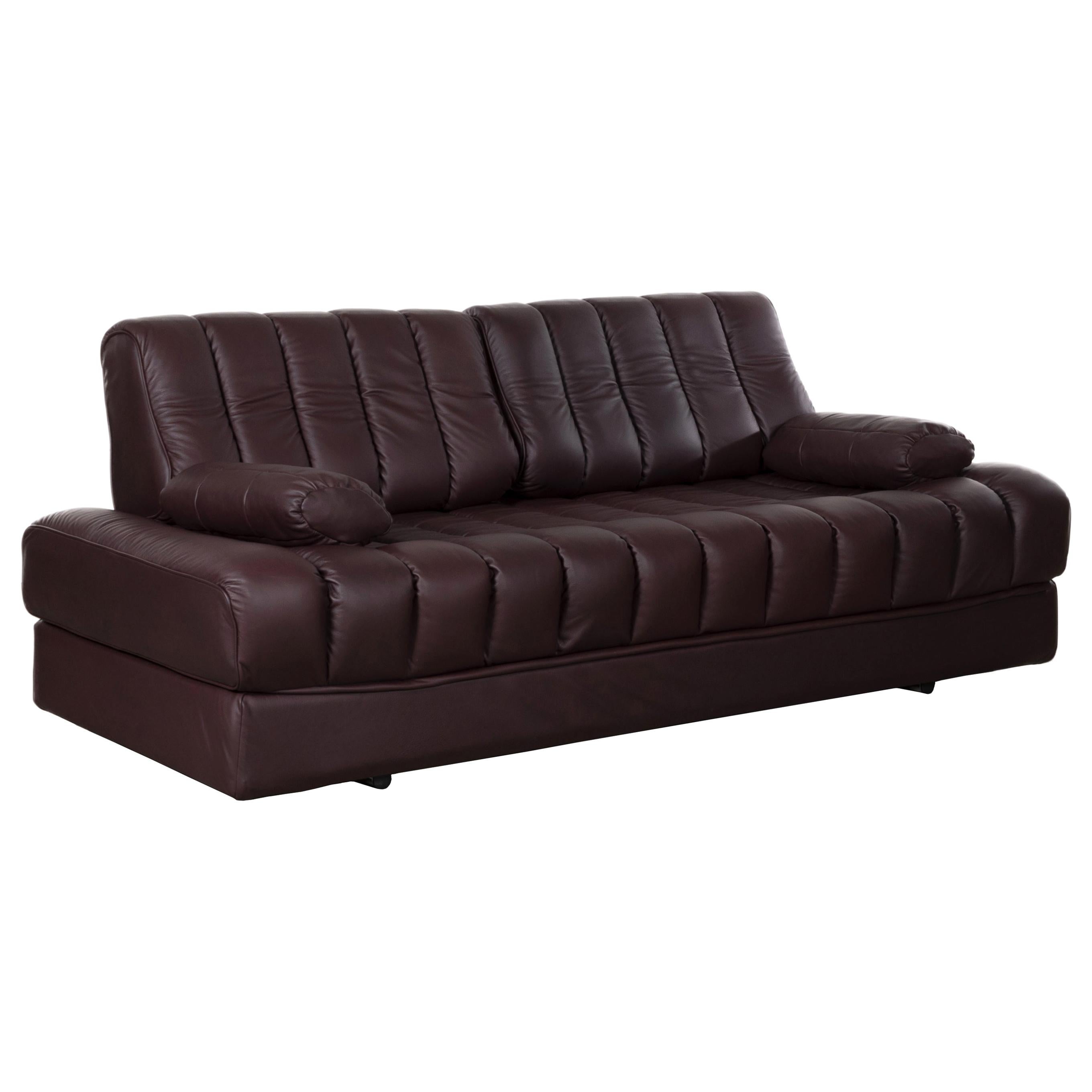 De Sede Sofa, Daybed und Loveseat DS85 in Aubergine Brown Leder, Schweiz