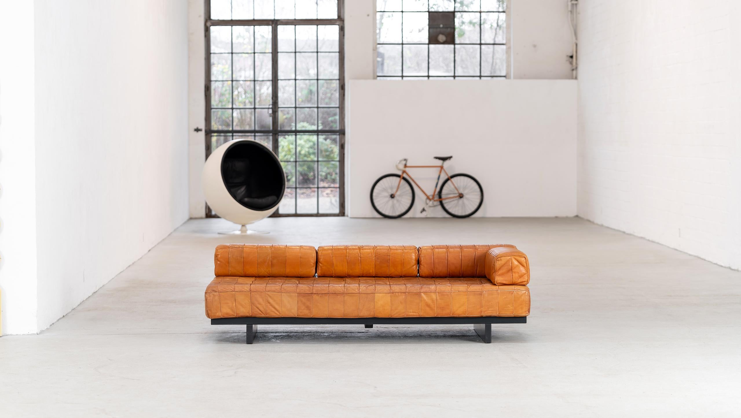 Canapé De Sede DS 80 Cognac Patchwork Cuir 1969 Design moderne du milieu du siècle en vente 4