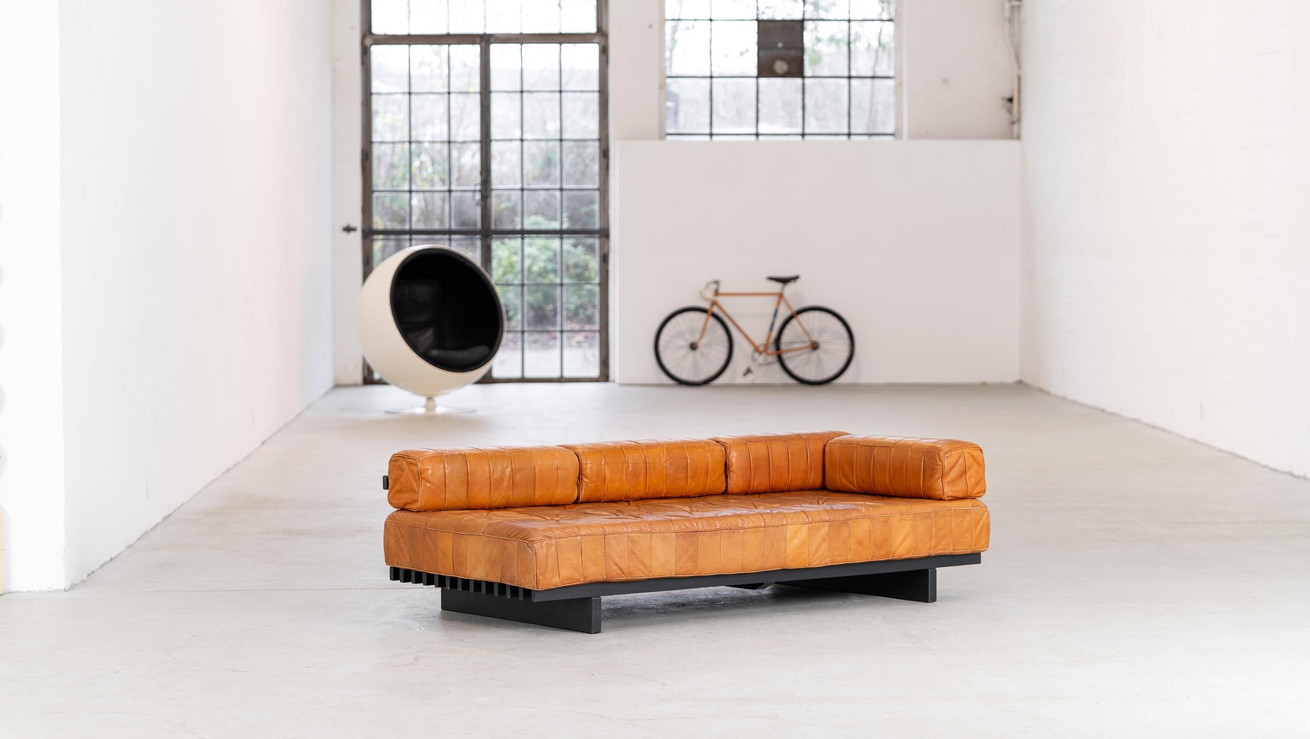 Canapé De Sede DS 80 Cognac Patchwork Cuir 1969 Design moderne du milieu du siècle en vente 5