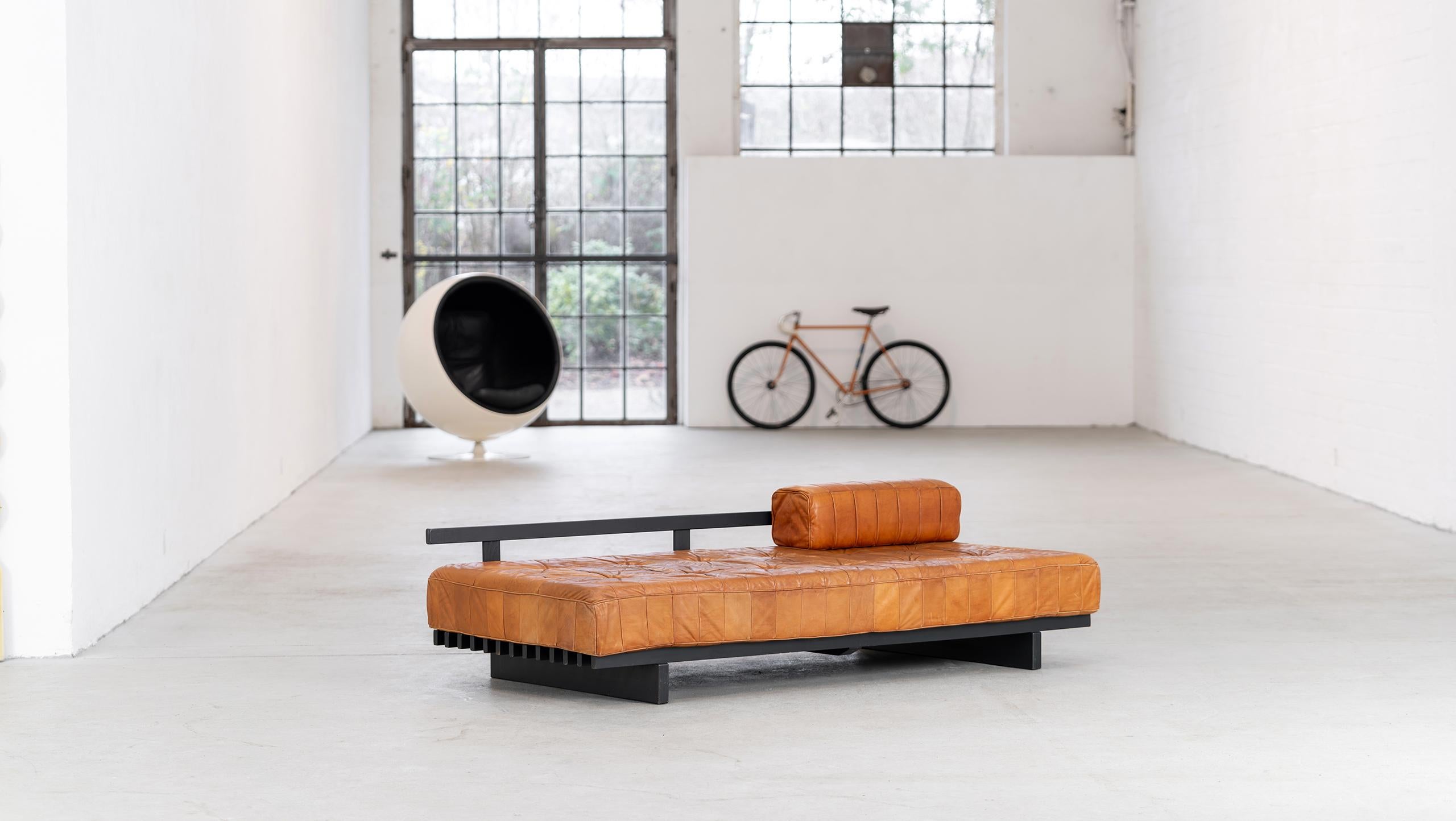 Canapé De Sede DS 80 Cognac Patchwork Cuir 1969 Design moderne du milieu du siècle en vente 8