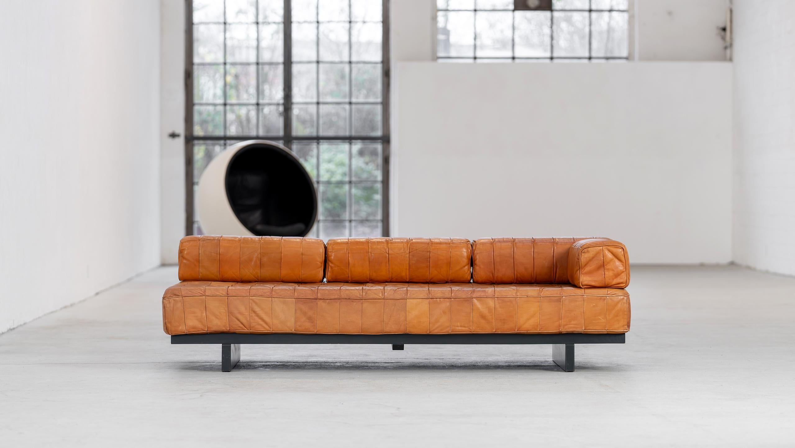 Canapé De Sede DS 80 Cognac Patchwork Cuir 1969 Design moderne du milieu du siècle en vente 13