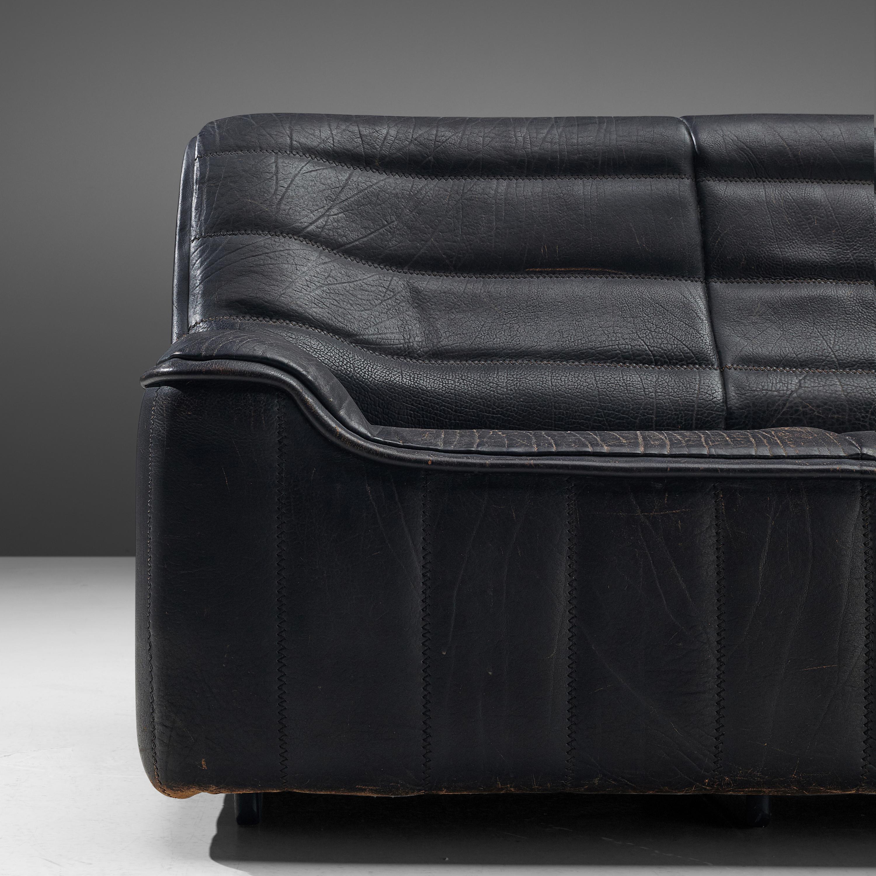 De Sede Sofa DS84 in Patinated Black Leather In Good Condition In Waalwijk, NL