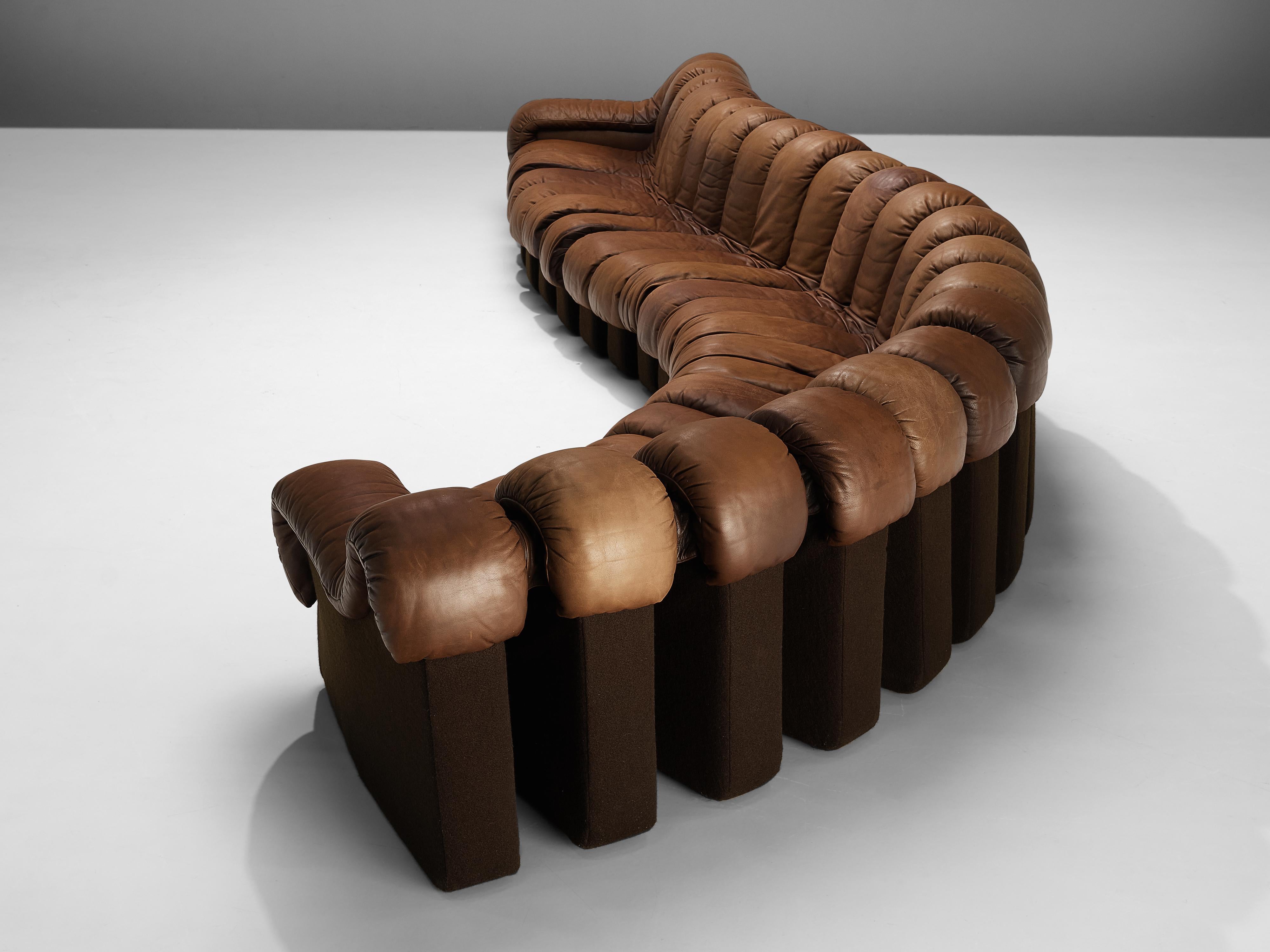 De Sede, sofa model ‘DS-600' sofa, brown leather, plastic, Switzerland, designed in 1972

De Sede 'Snake' sofa in smooth brown leather with patina. A design by Ueli Bergere, Elenora Peduzzi-Riva, Heinz Ulrich and Klaus Vogt at DeSede, Switzerland.