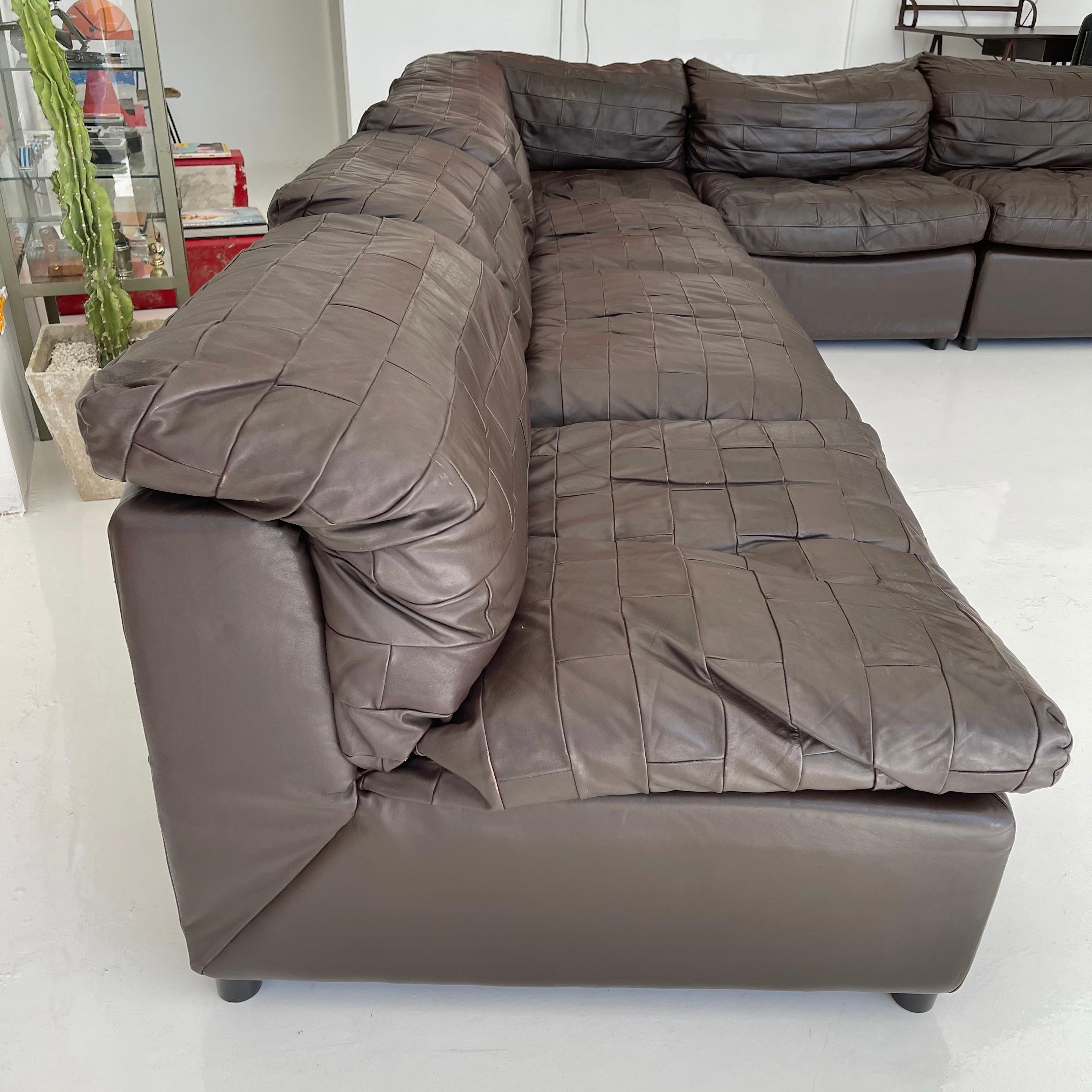 De Sede Style Brown Patchwork Leather Modular Sofa, 1980s Switzerland In Good Condition In Los Angeles, CA