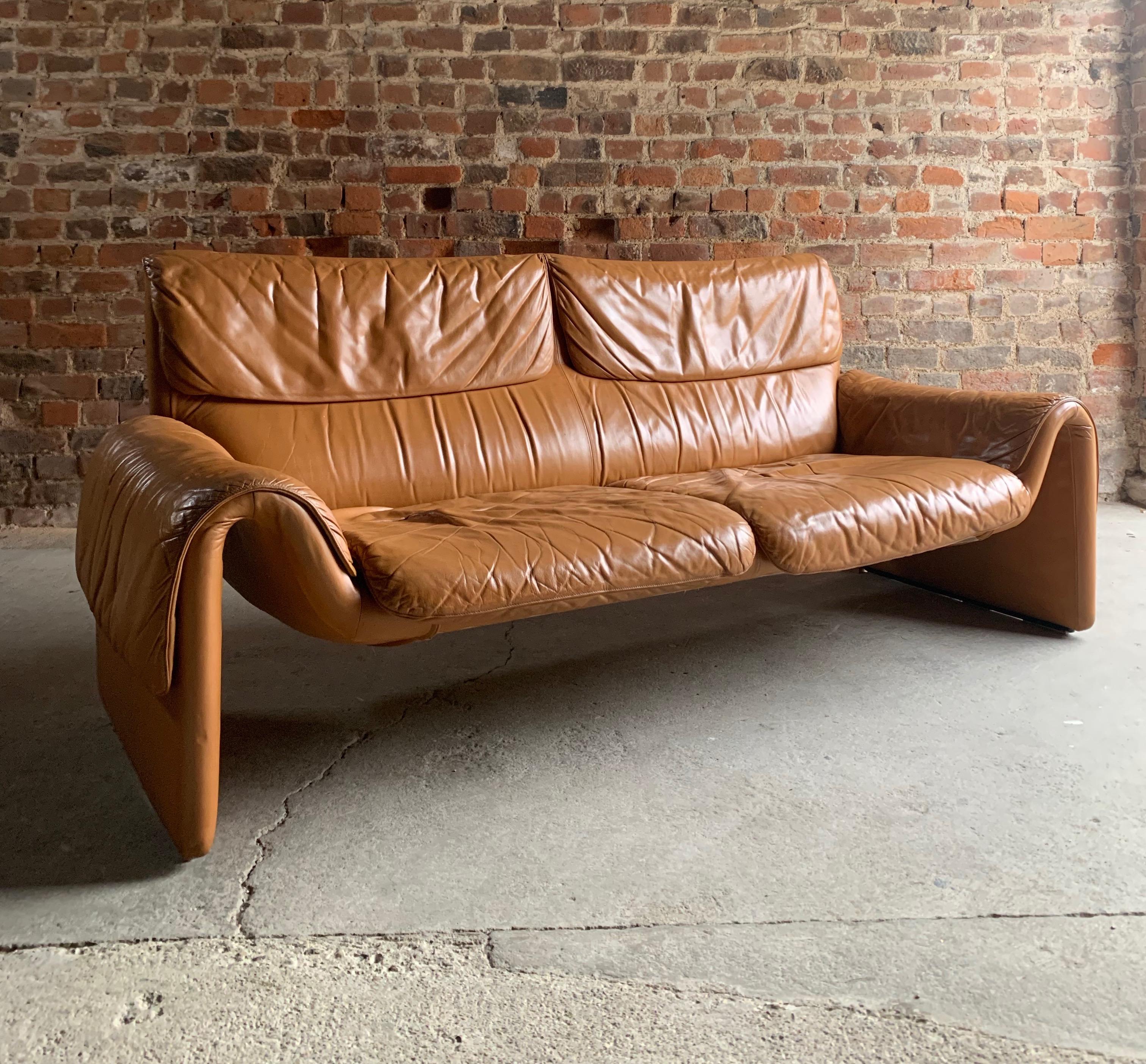 De Sede, Switzerland Cognac Leather Sofa Design No DS2011, circa 1980  5
