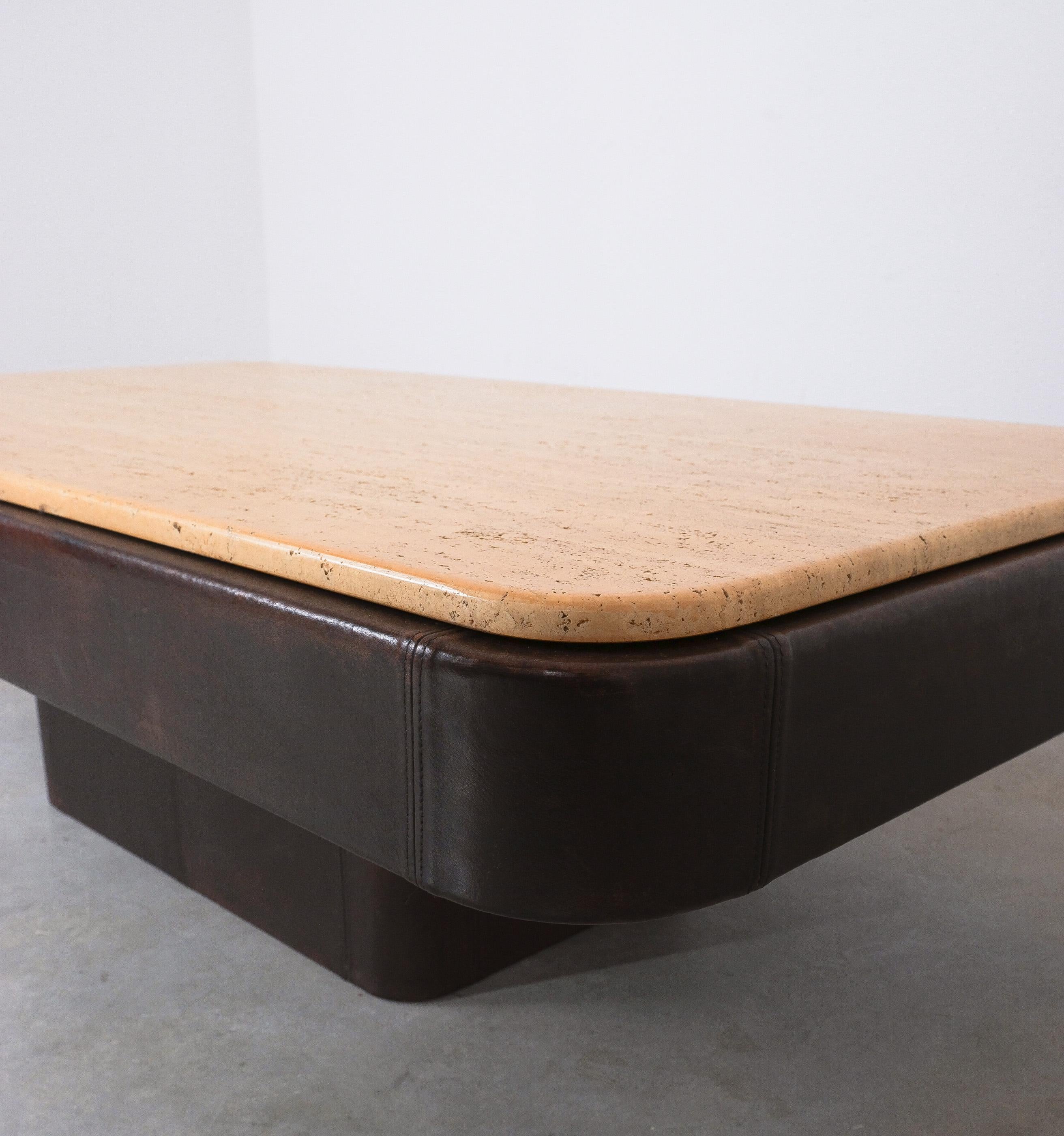 De Sede Table DS 47 Table Leather Travertine Stone, Circa 1970 In Good Condition For Sale In Vienna, AT