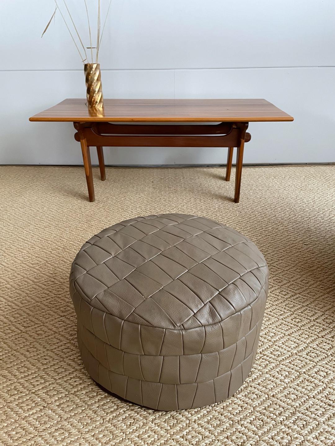 Mid-Century Modern De Sede DS-80 Taupe Patchwork Leather Pouf, Ottoman, DeSede Switzerland For Sale