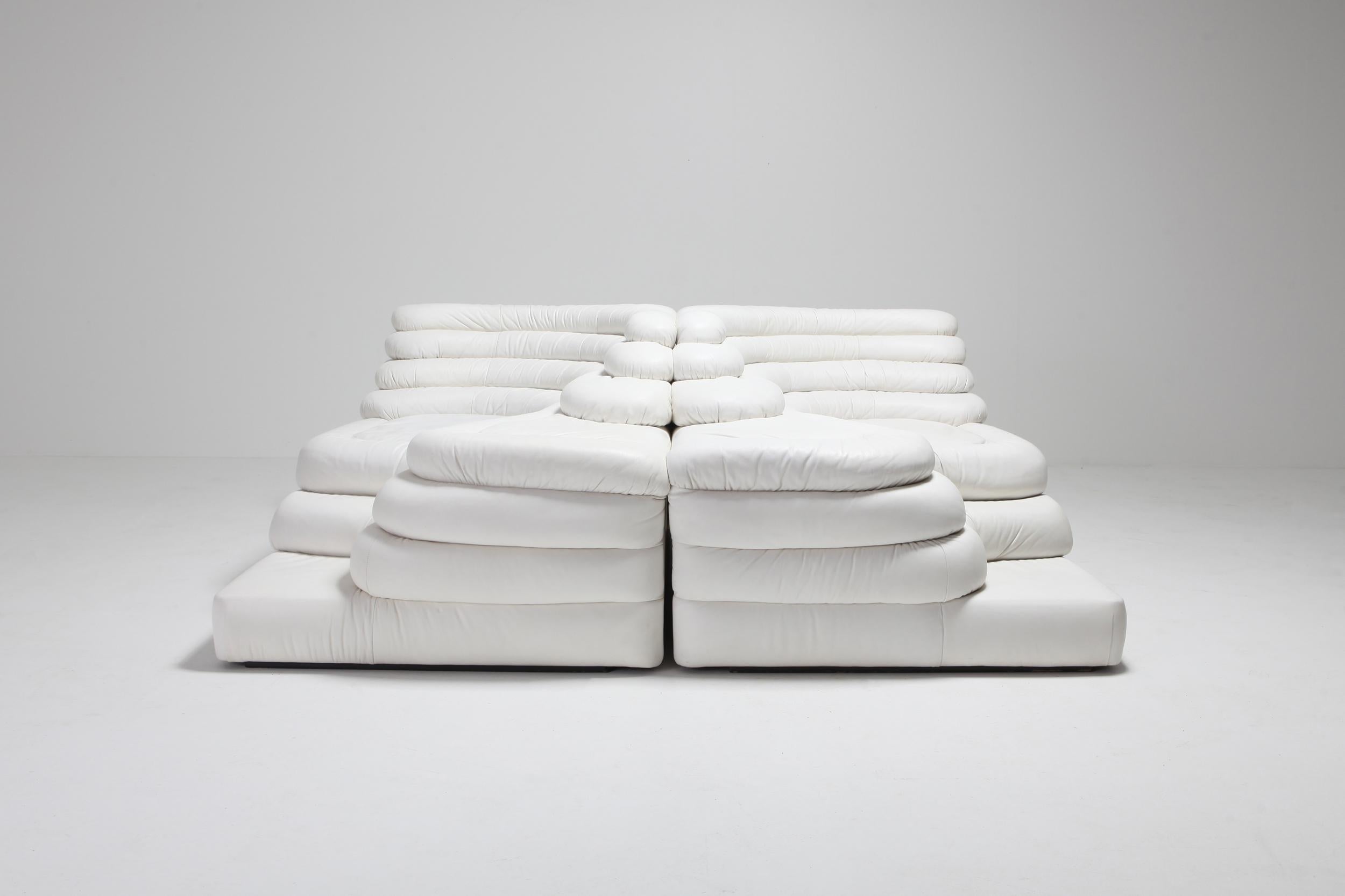 De Sede 'Terrazza' Sofas DS 1025 in White Leather 1972 by U. Klug & Ueli Berger In Good Condition In Antwerp, BE