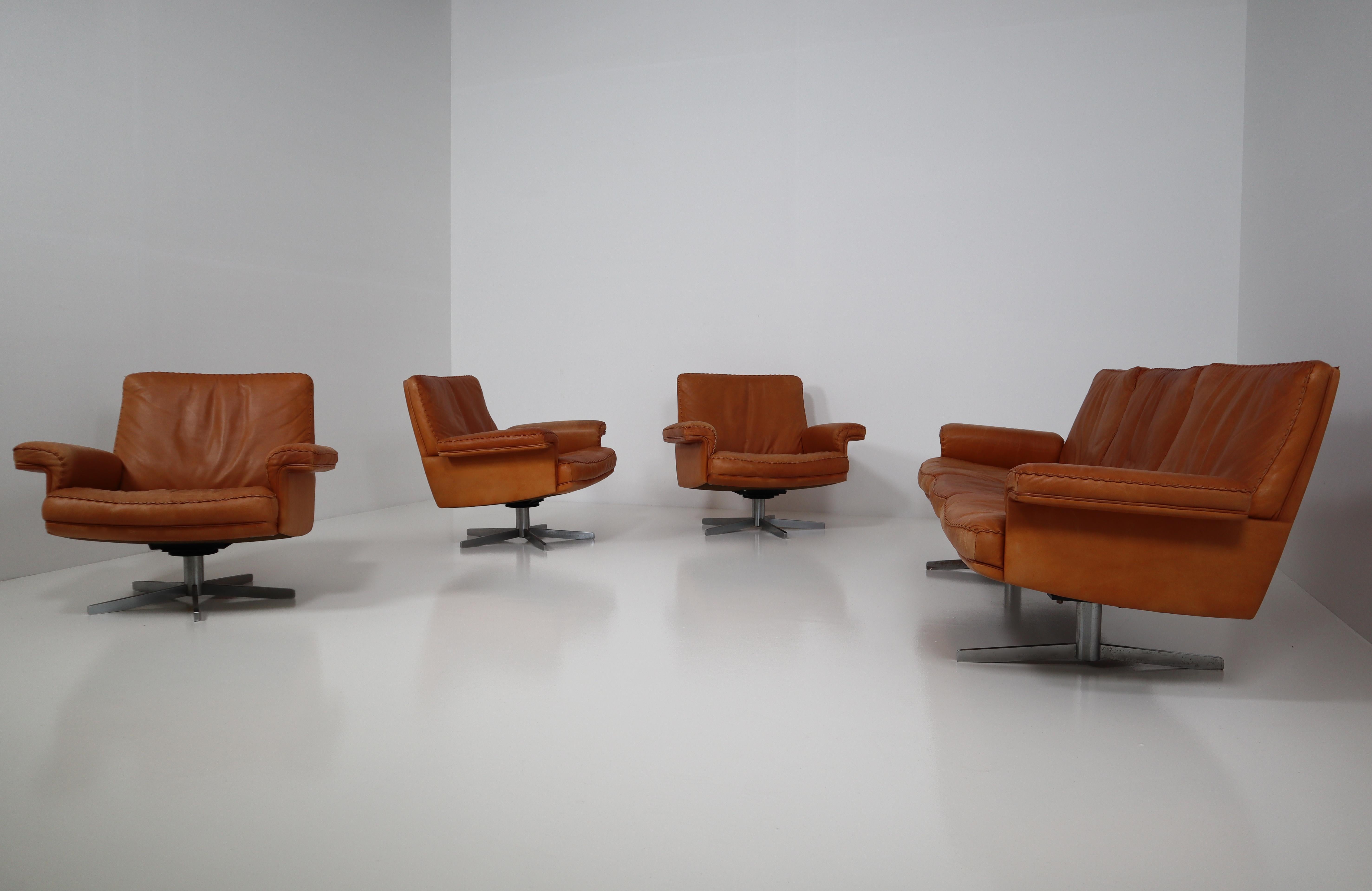 De Sede Three-Seat Sofa in Soft Ailine Cognac Leather, Model DS 35 1