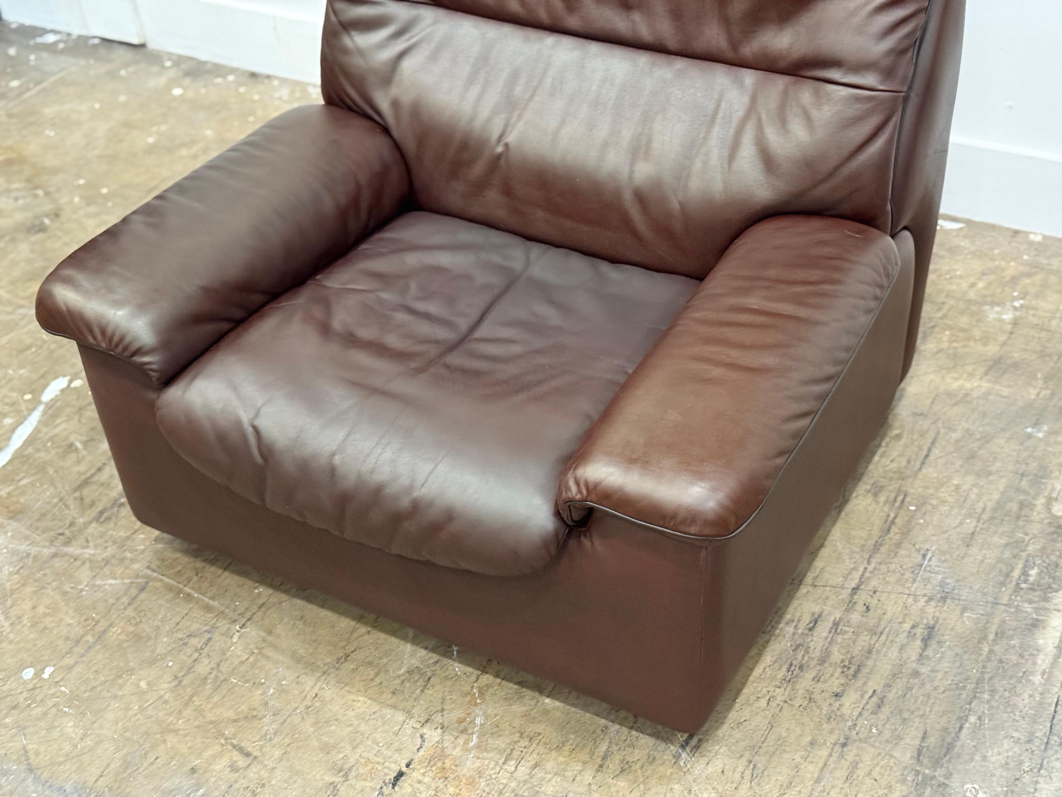 De Sede Vintage Leather Lounge Chair - Ds63 - Chocolate Brown Patinated Leather For Sale 6