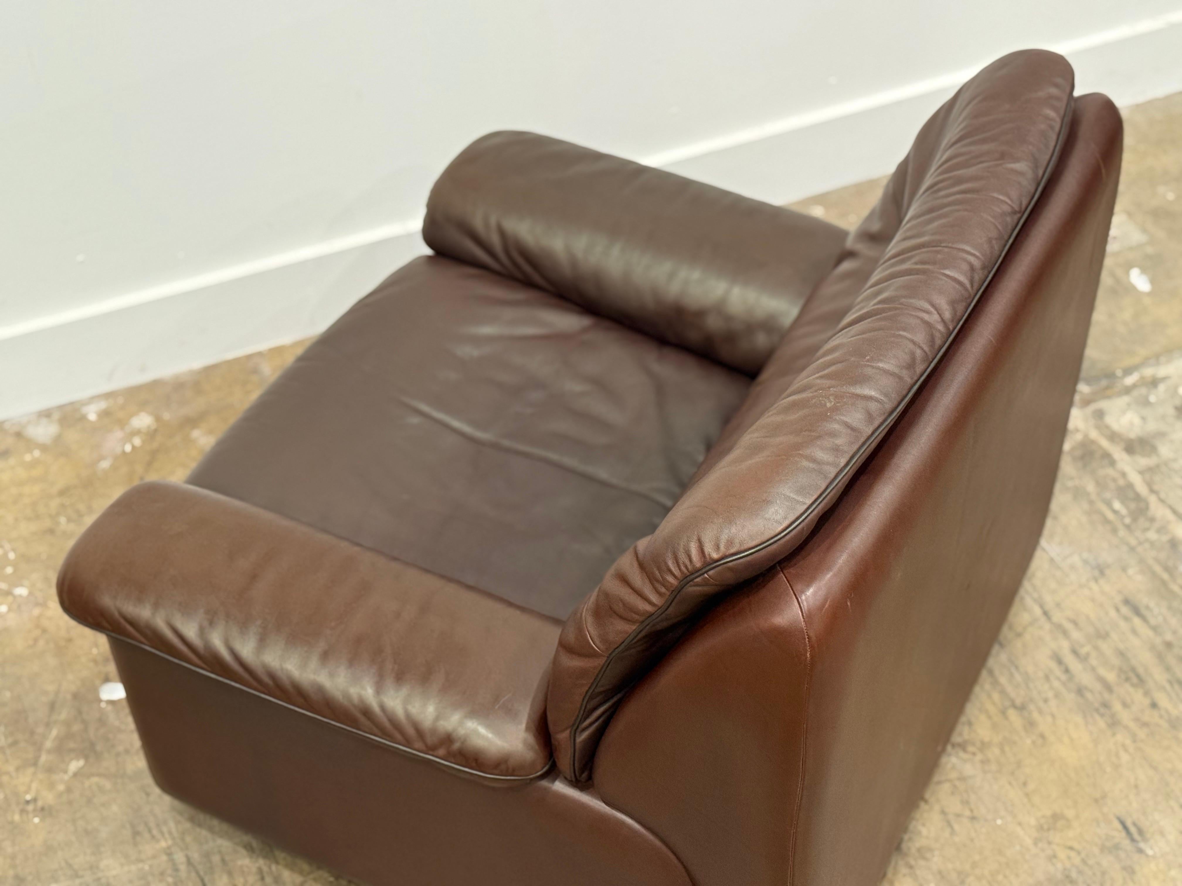 De Sede Vintage Leather Lounge Chair - Ds63 - Chocolate Brown Patinated Leather For Sale 9