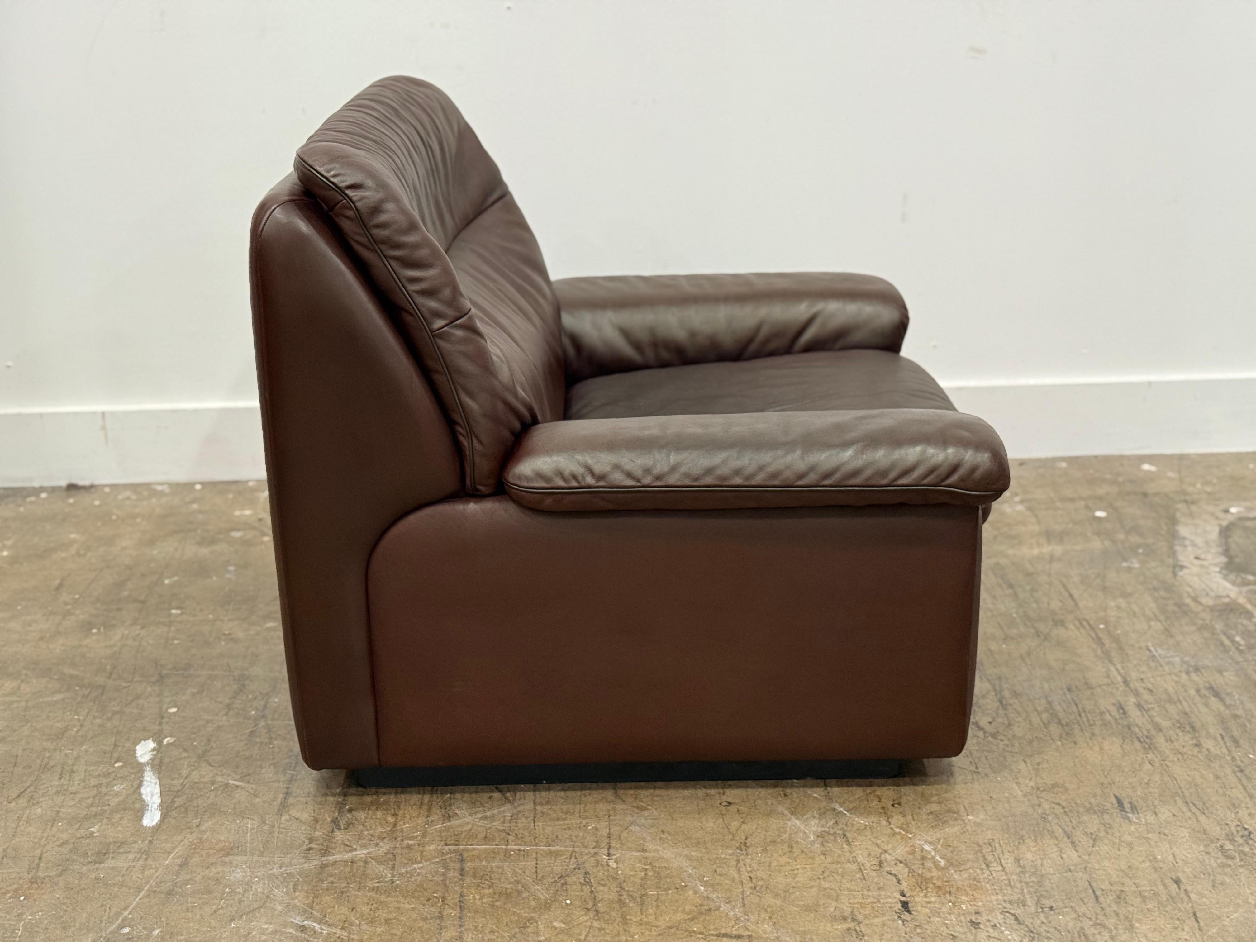 De Sede Vintage Leather Lounge Chair - Ds63 - Chocolate Brown Patinated Leather For Sale 1