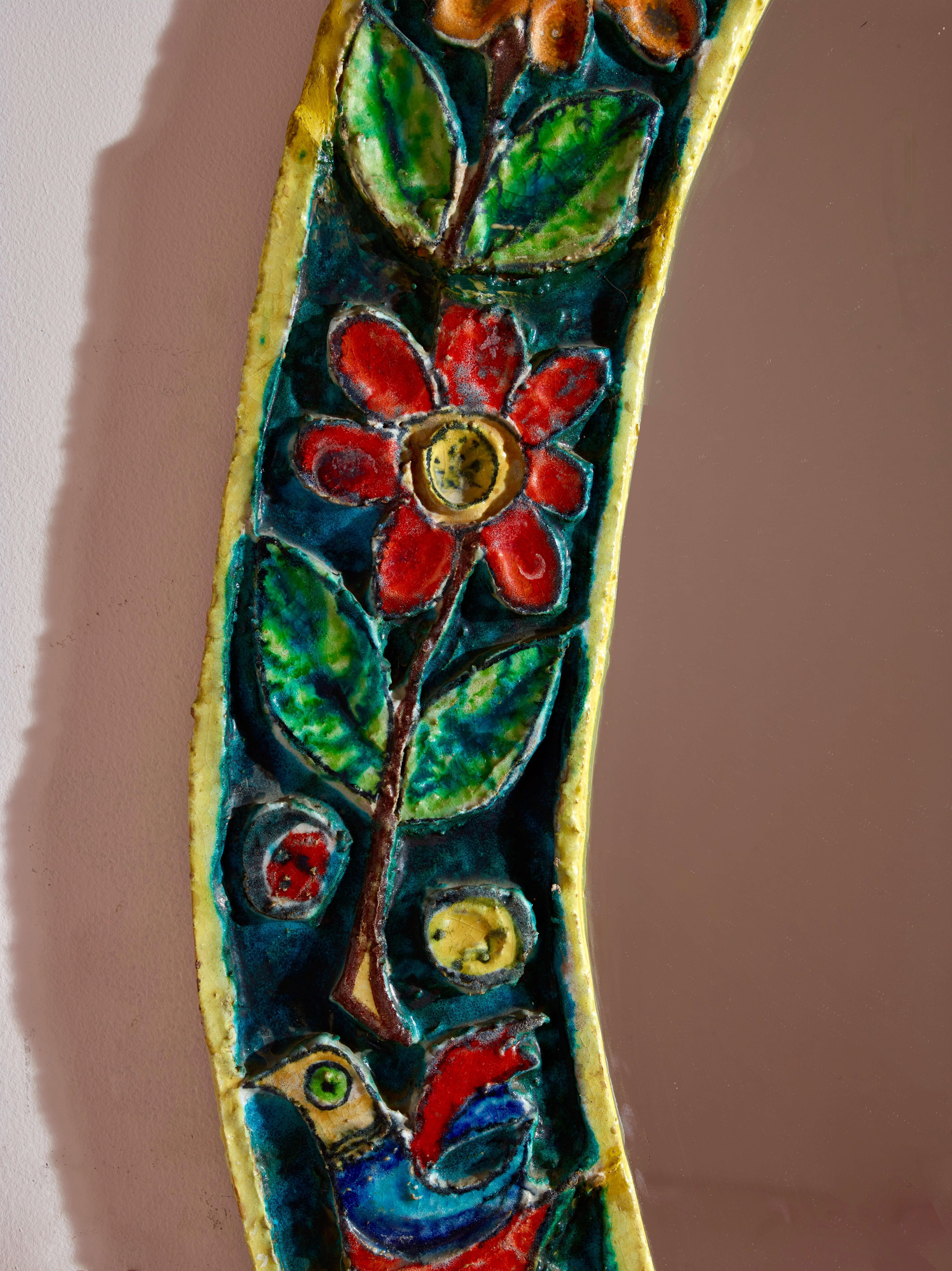 Miroir ovale De Simone avec cadre en céramique polychrome, Italie, années 1950 en vente 1