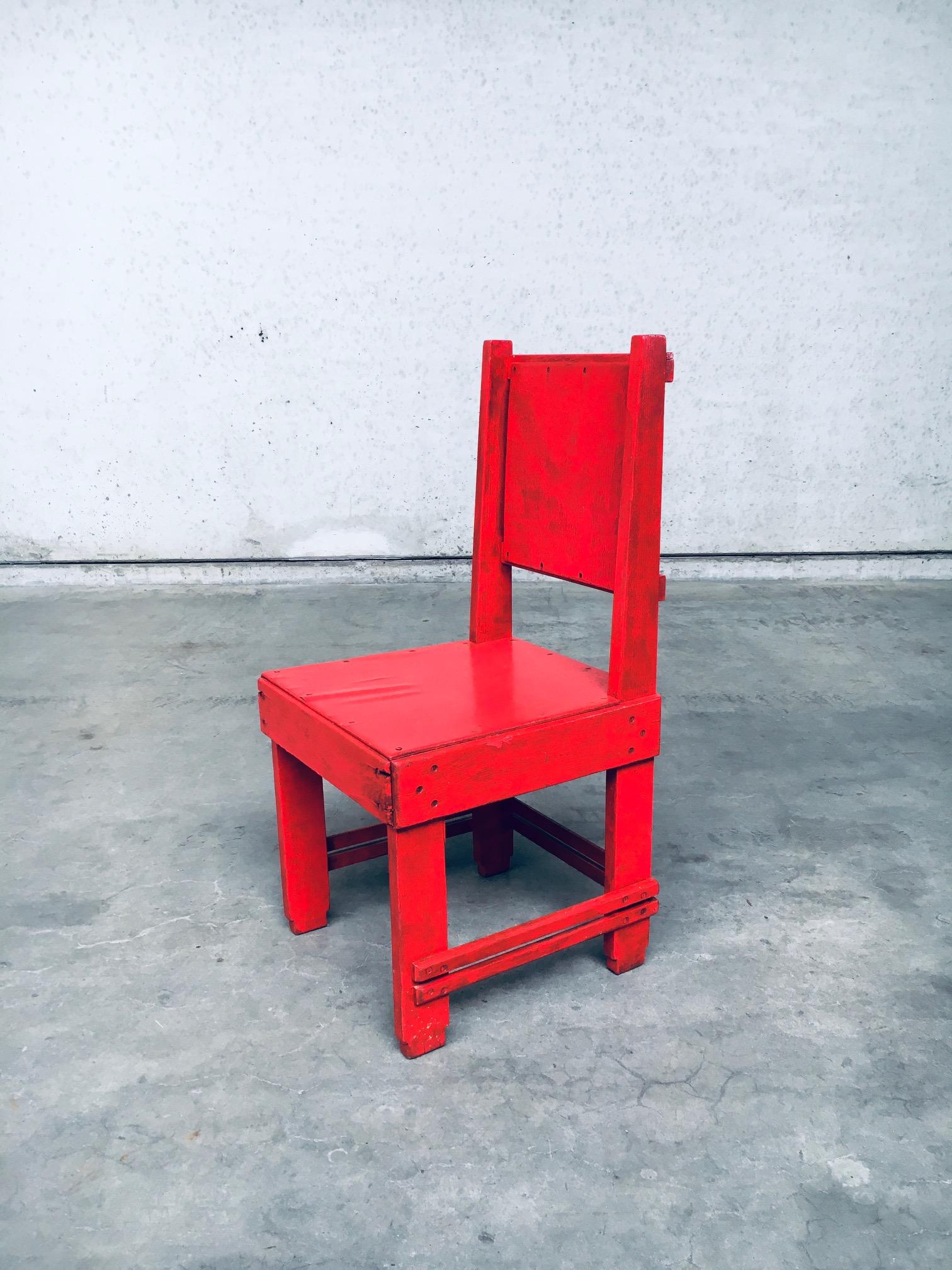 Roter Stuhl im De Stijl-Bewegungsdesign, Jan Wils zugeschrieben, Niederlande, 1920er Jahre (Niederländisch) im Angebot
