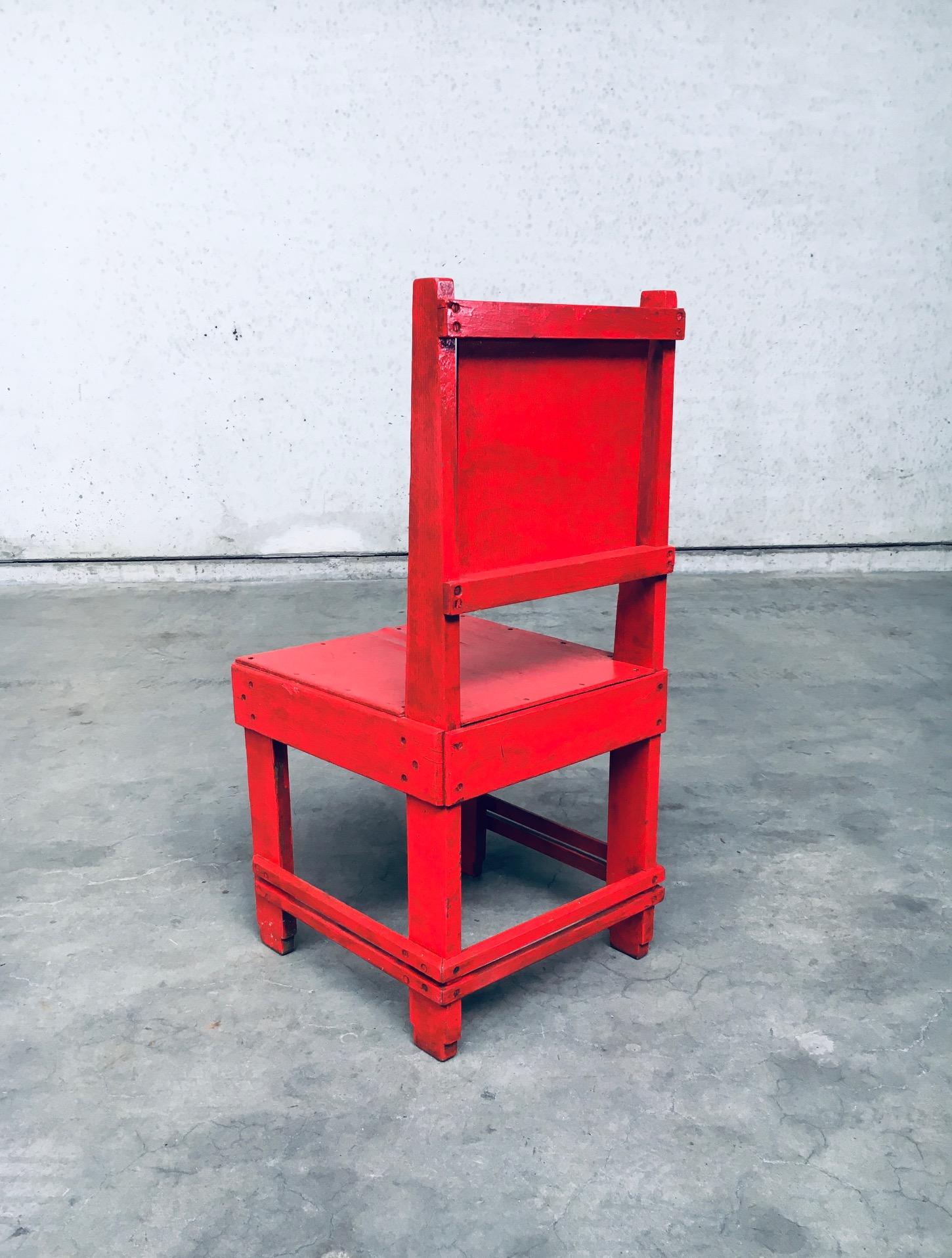 Roter Stuhl im De Stijl-Bewegungsdesign, Jan Wils zugeschrieben, Niederlande, 1920er Jahre (Buchenholz) im Angebot