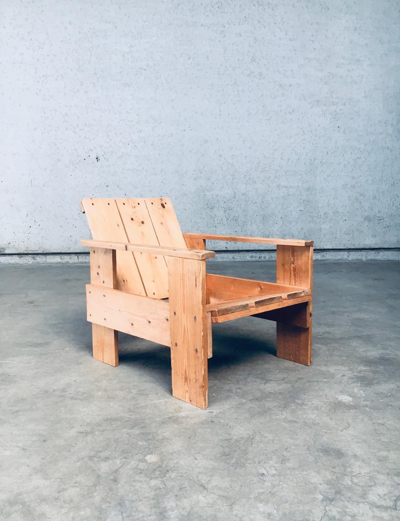 Niederländischer Kiefernholz- CRATE-Stuhl aus der De Stijl-Bewegung von Gerrit Rietveld (Mitte des 20. Jahrhunderts) im Angebot