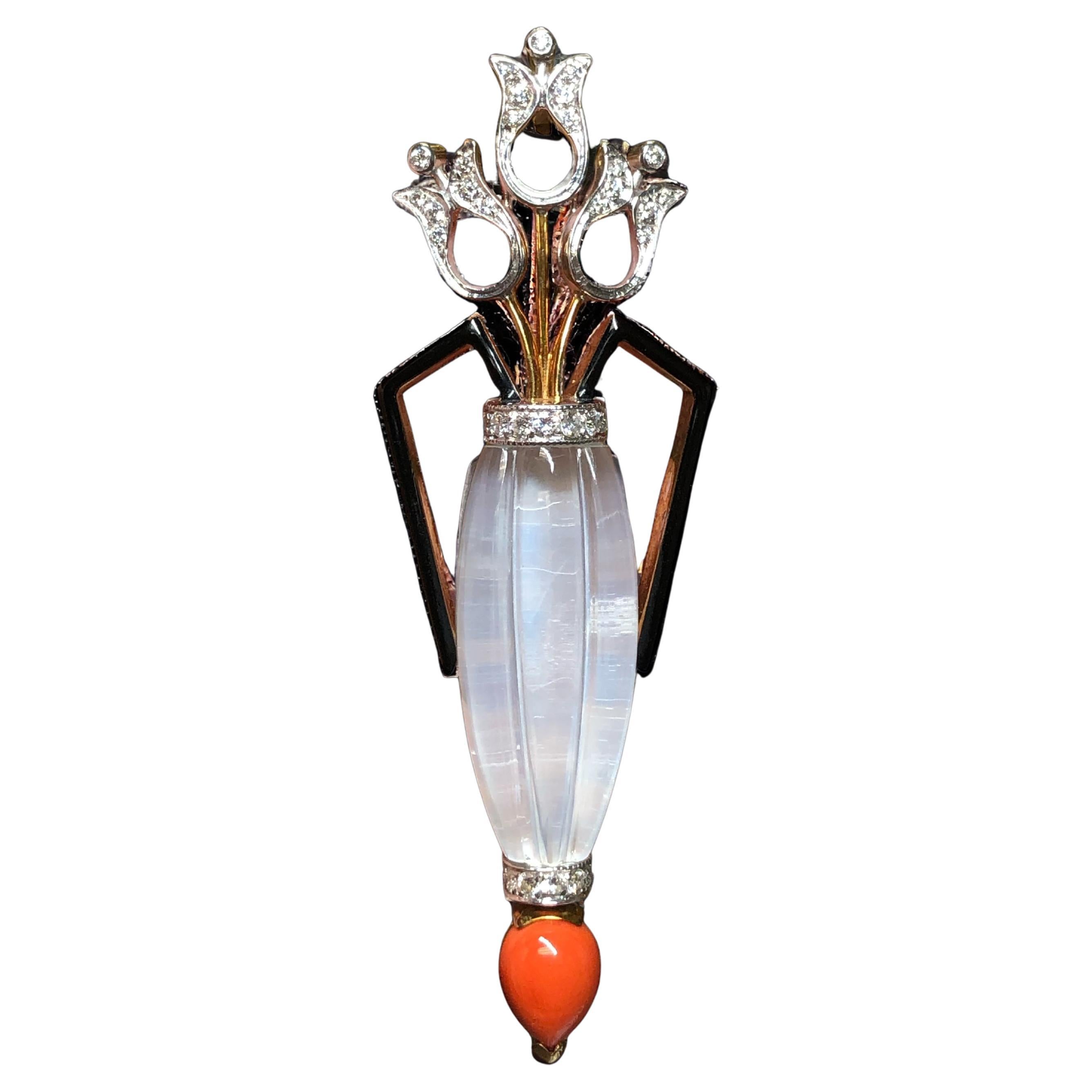 DE VECCHI Vintage 18K Diamond Carved Crystal Coral Tulip Flower Vase Brooch For Sale