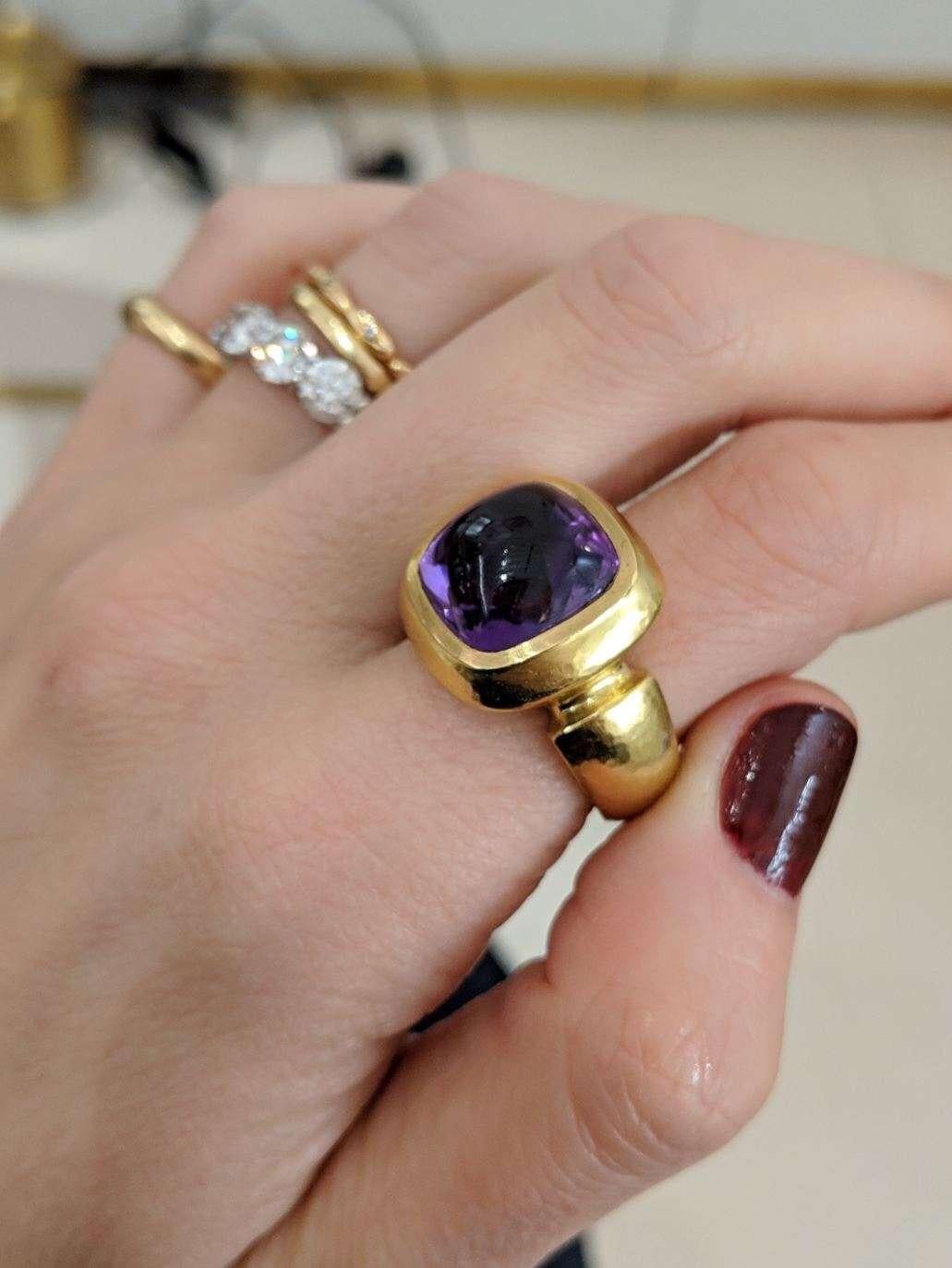 Anillo De Vroomen de oro amarillo de 18 quilates y amatista de 10,10 quilates Contemporáneo en venta