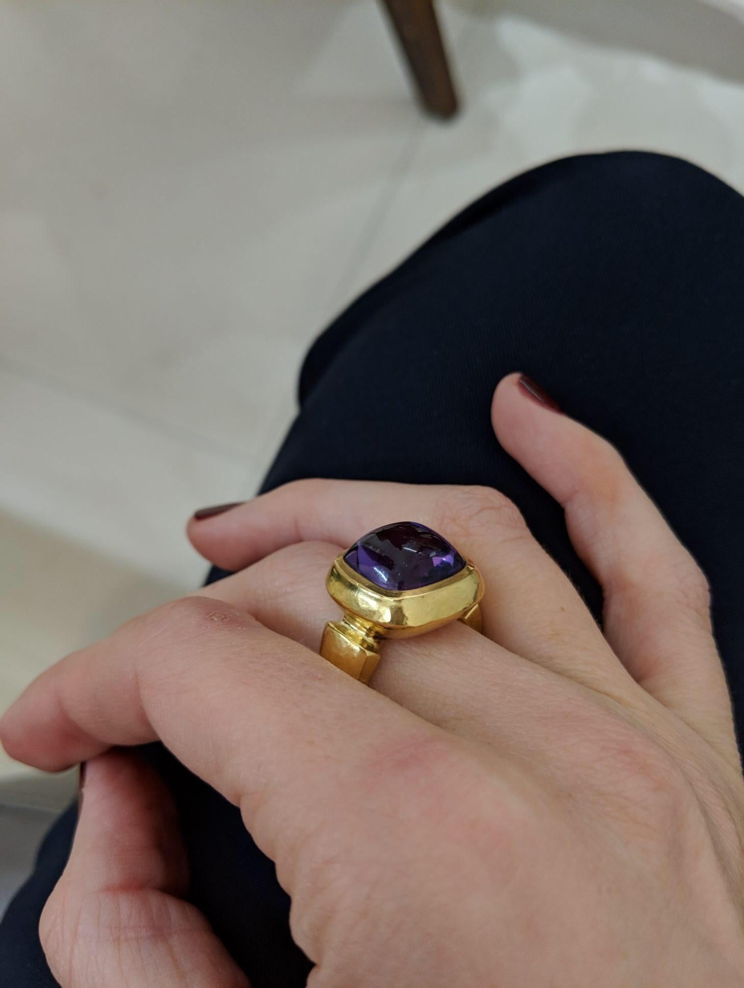 Contemporary De Vroomen 18 Karat Yellow Gold and 10.10 Carat Amethyst Ring For Sale